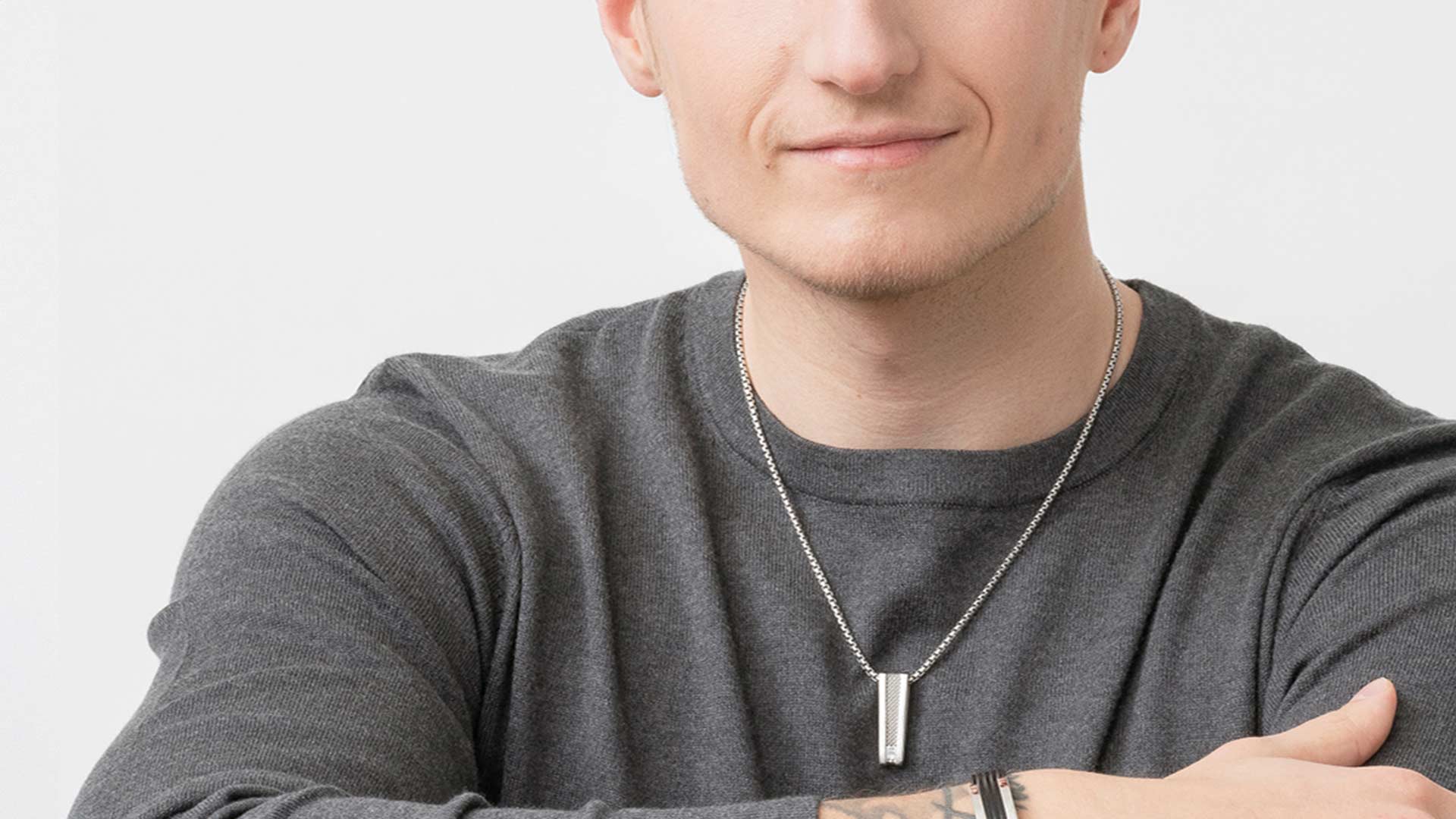 Miesten kaulakorut osta netistä