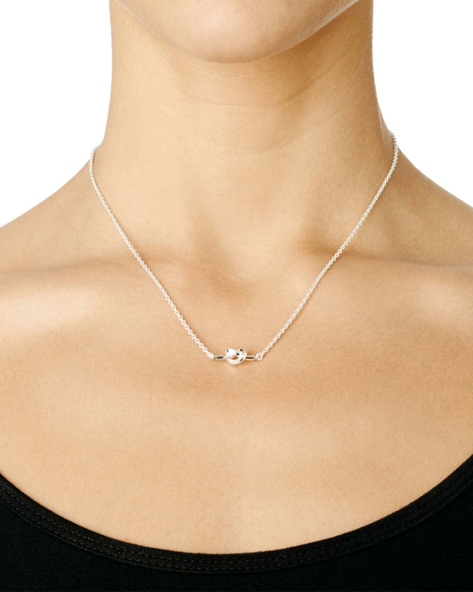 Efva Attling Love knot necklace kaulakoru Säädettävä:42/45cm