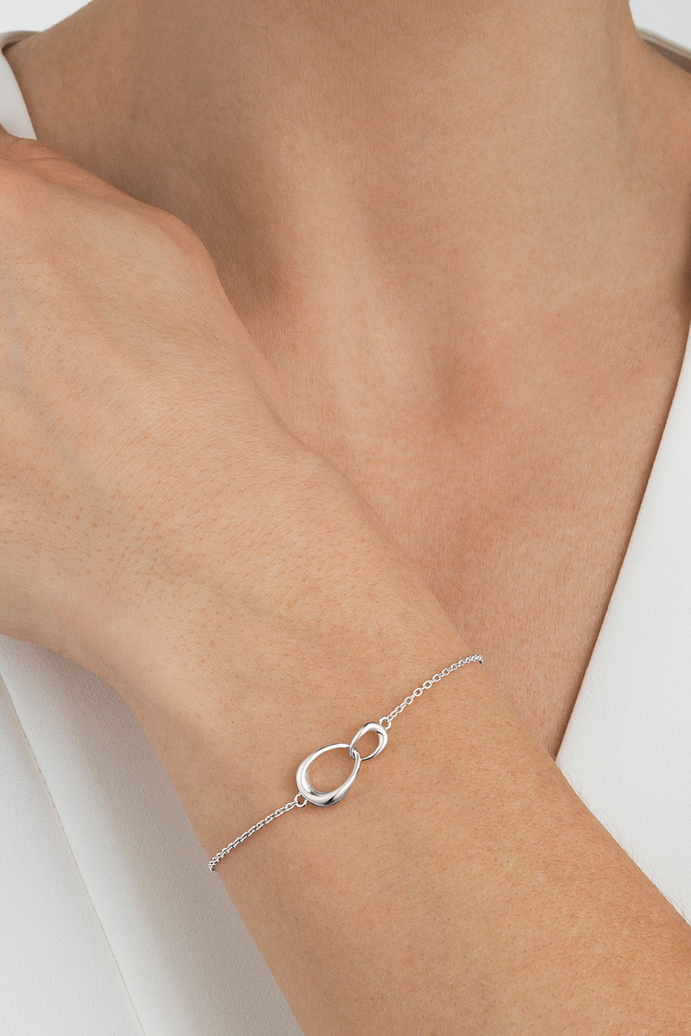 Georg Jensen Offspring hopeinen rannekoru 18cm