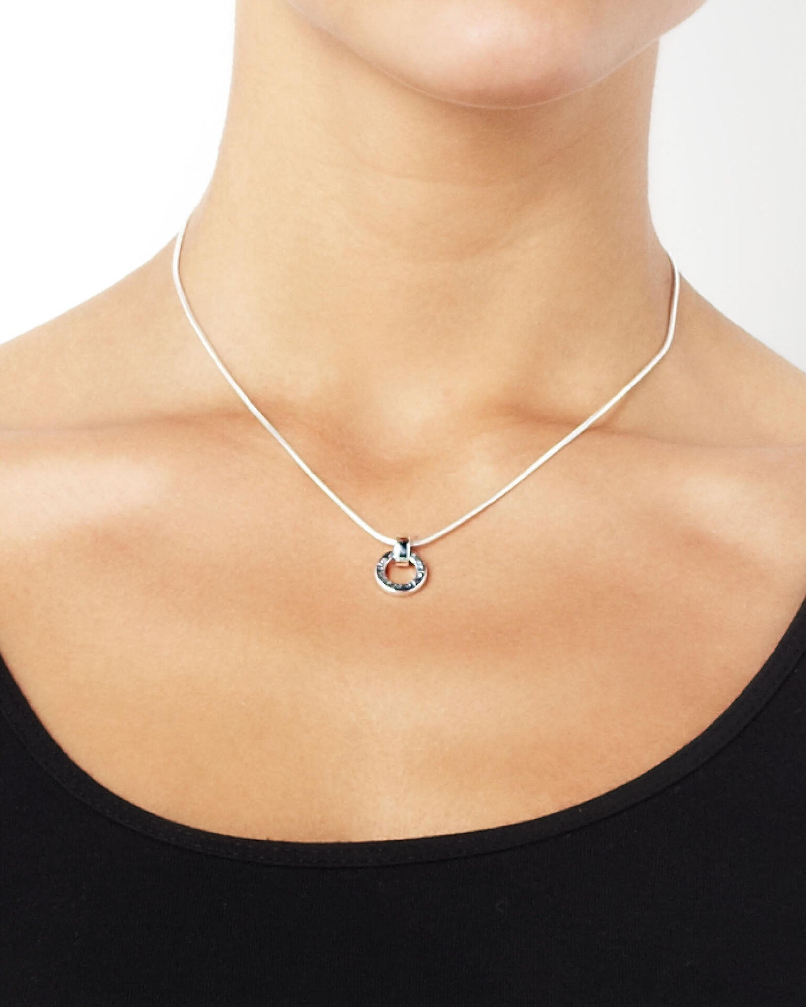 Efva Attling Amor Vincit Omnia mini kaulakoru 40cm