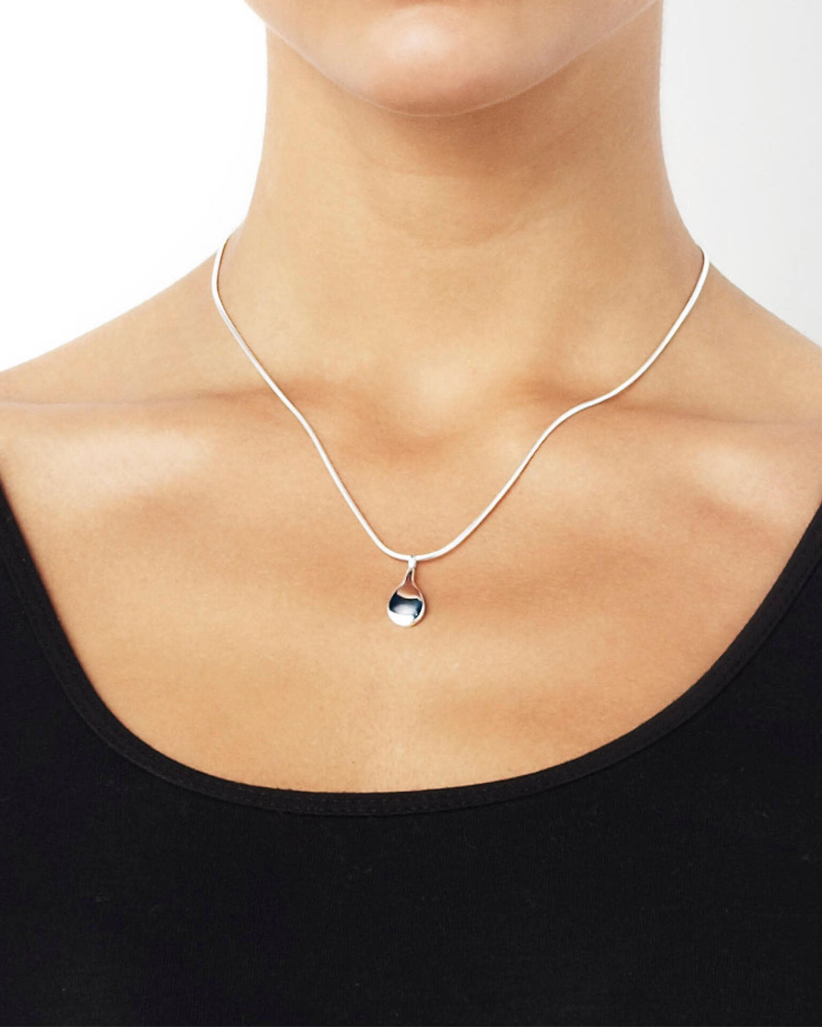 Efva Attling Happy tear pendant kaulakoru 40cm