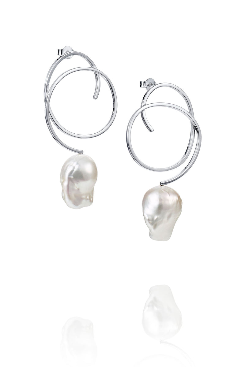 Efva Attling Curly Pearly Ear hopeiset korvakorut 12-100-02097 tuotekuva
