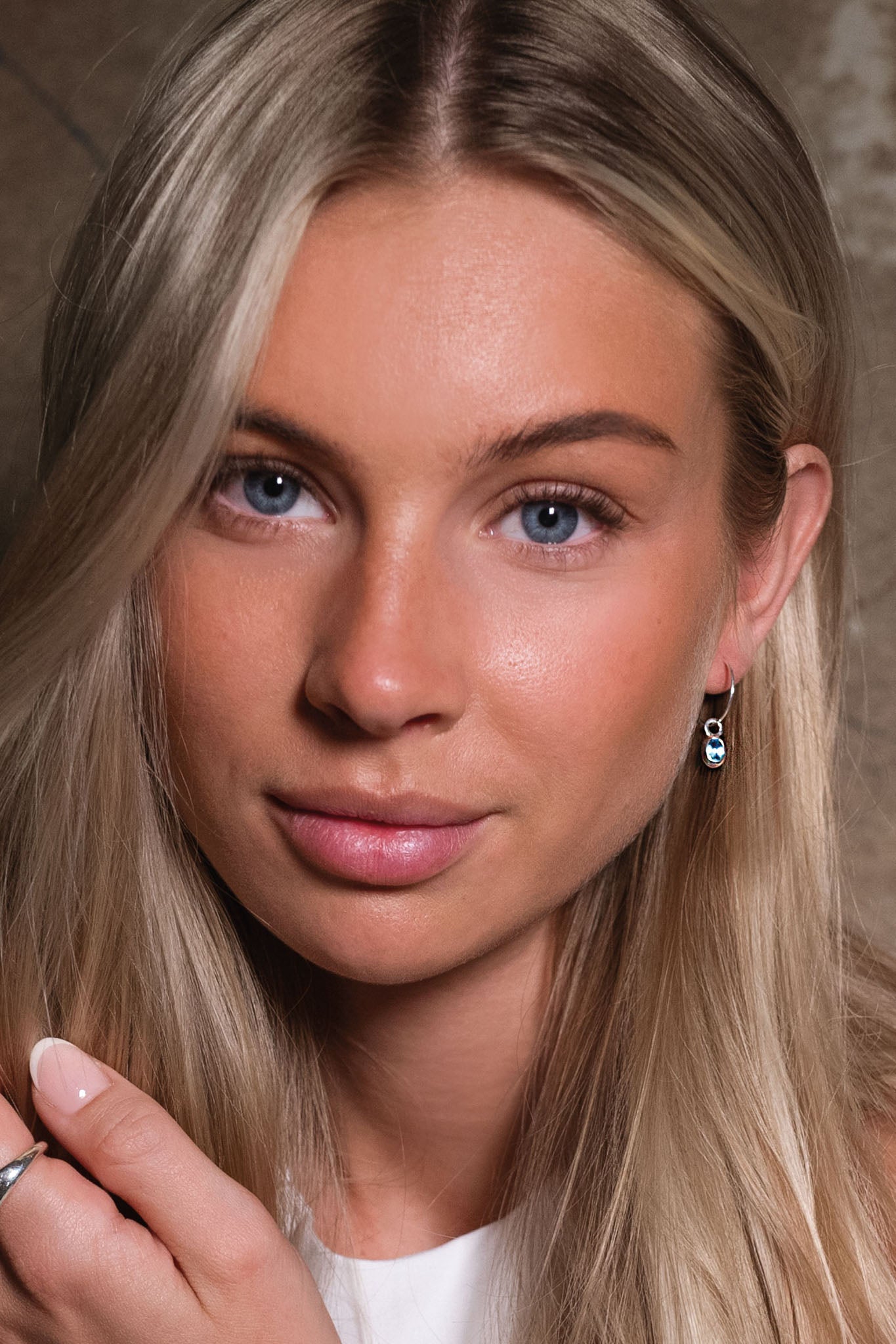 Efva Attling Love Bead Hoops Topaz hopeiset korvakorut