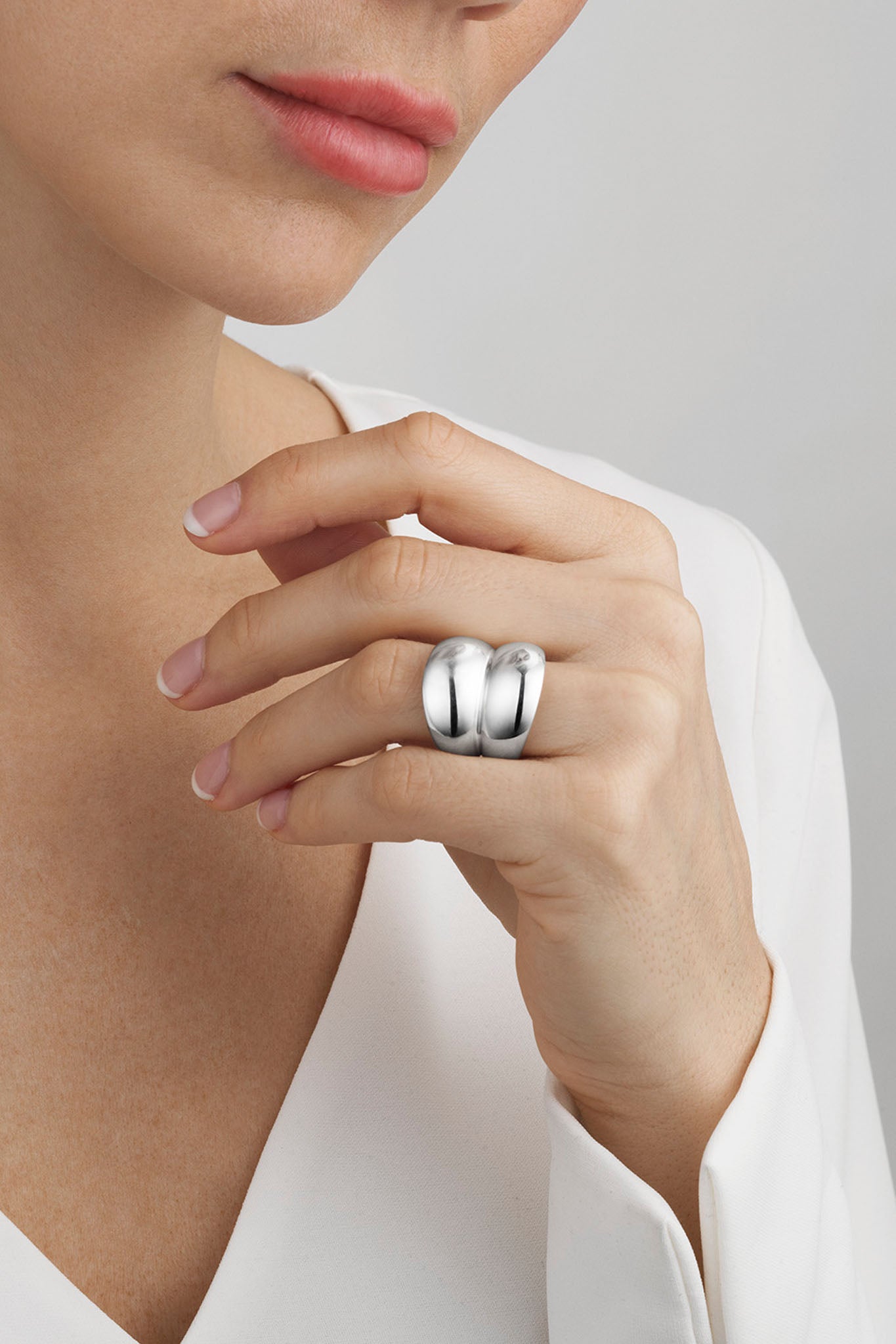Georg Jensen Curve hopeinen sormus 48