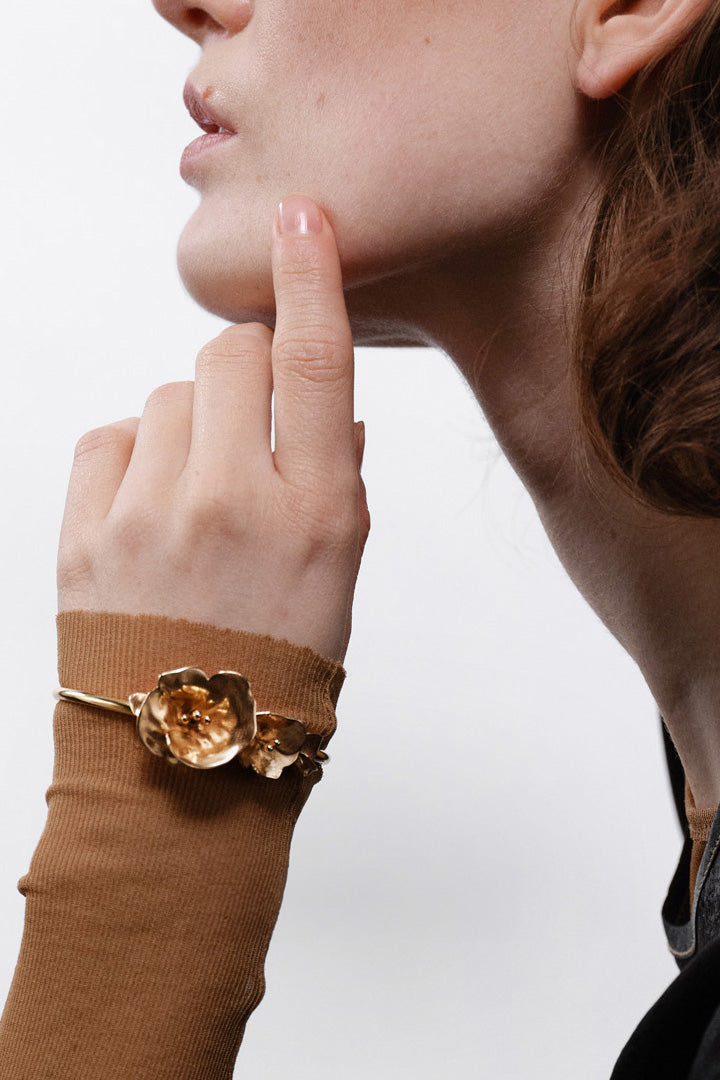 Kalevala Kesäyön ruusu pronssinen rannekoru