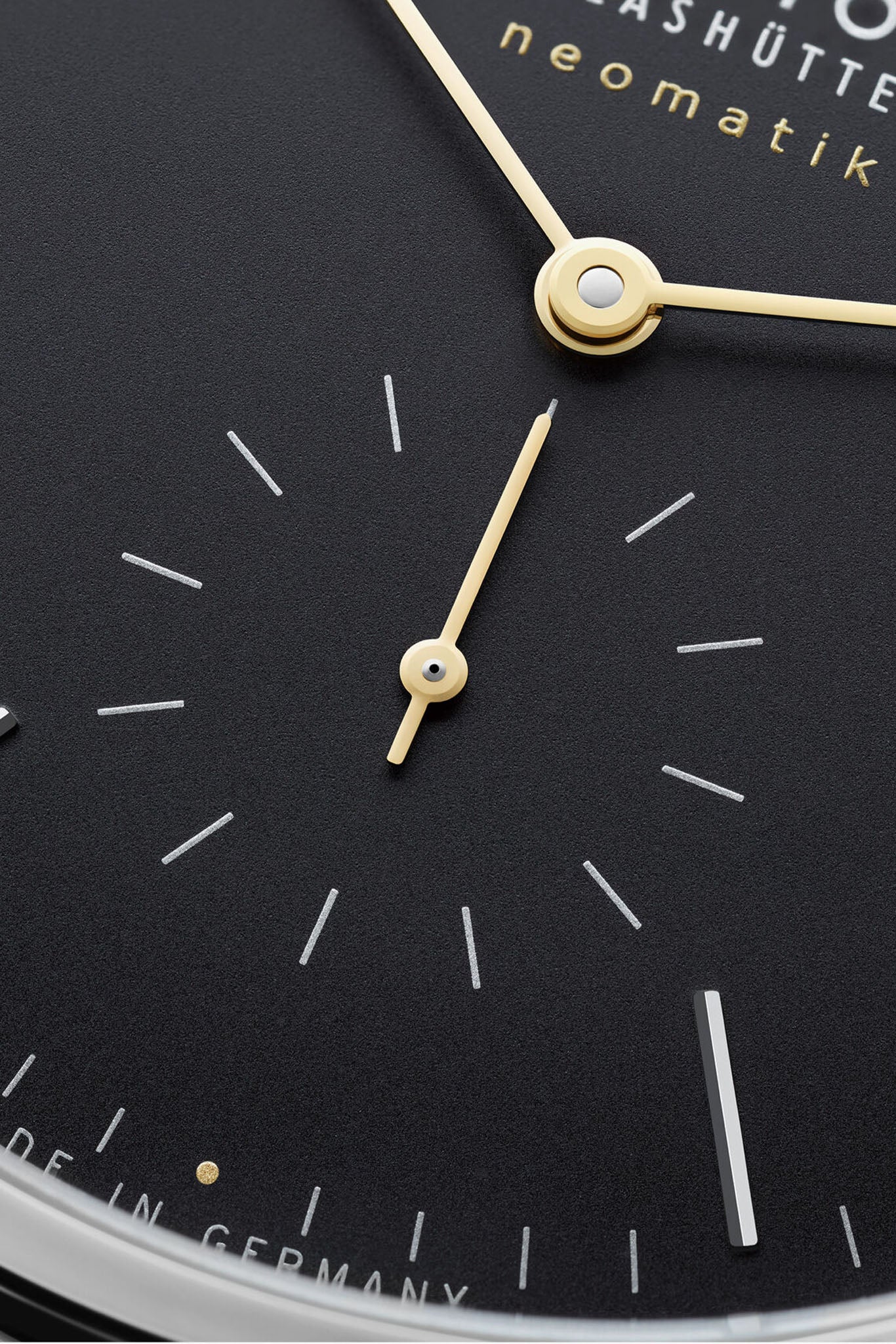 Nomos Glashütte Orion Neomatik 41 Date New Black rannekello