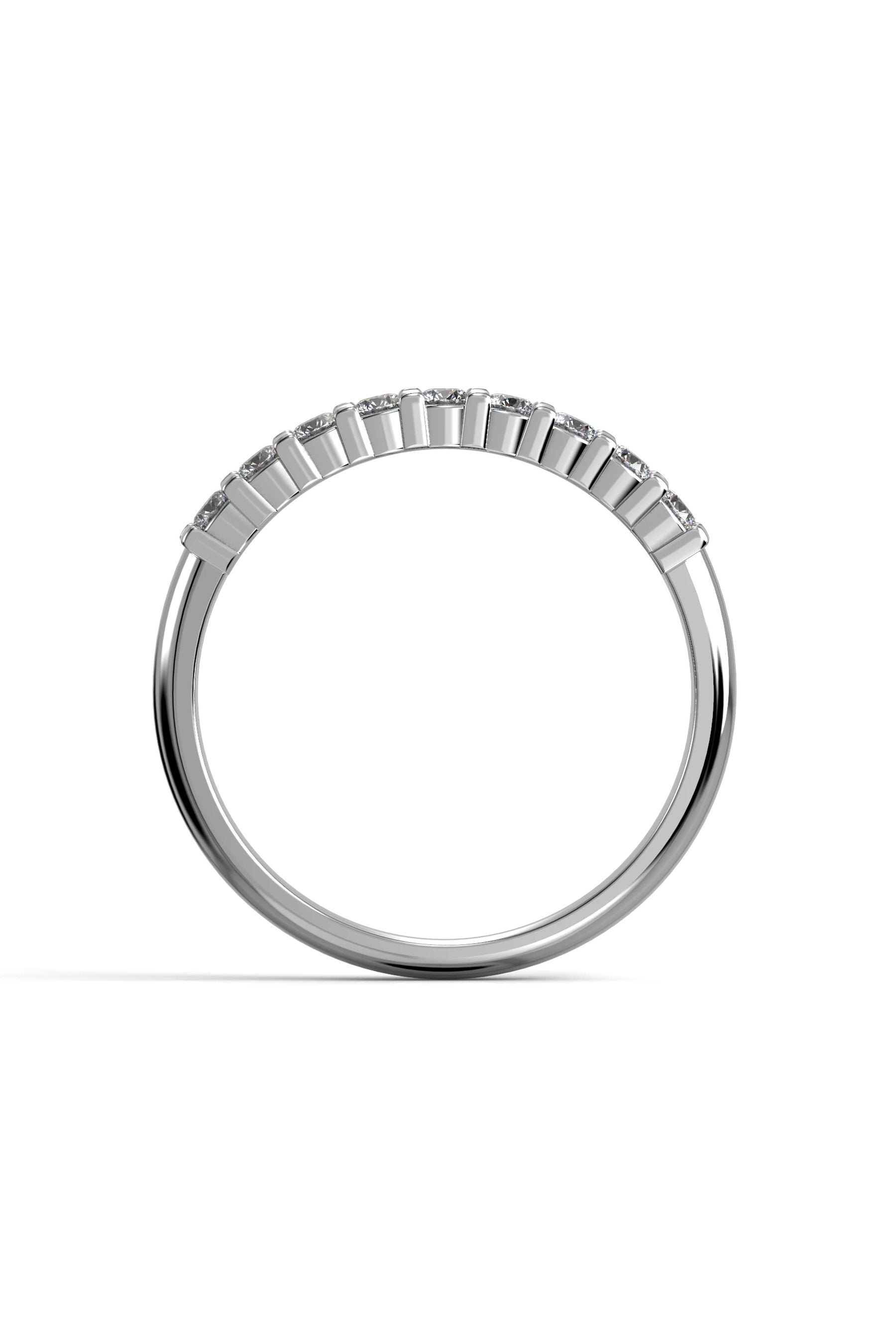 Festive Sophia 9x0,03ct 15,5