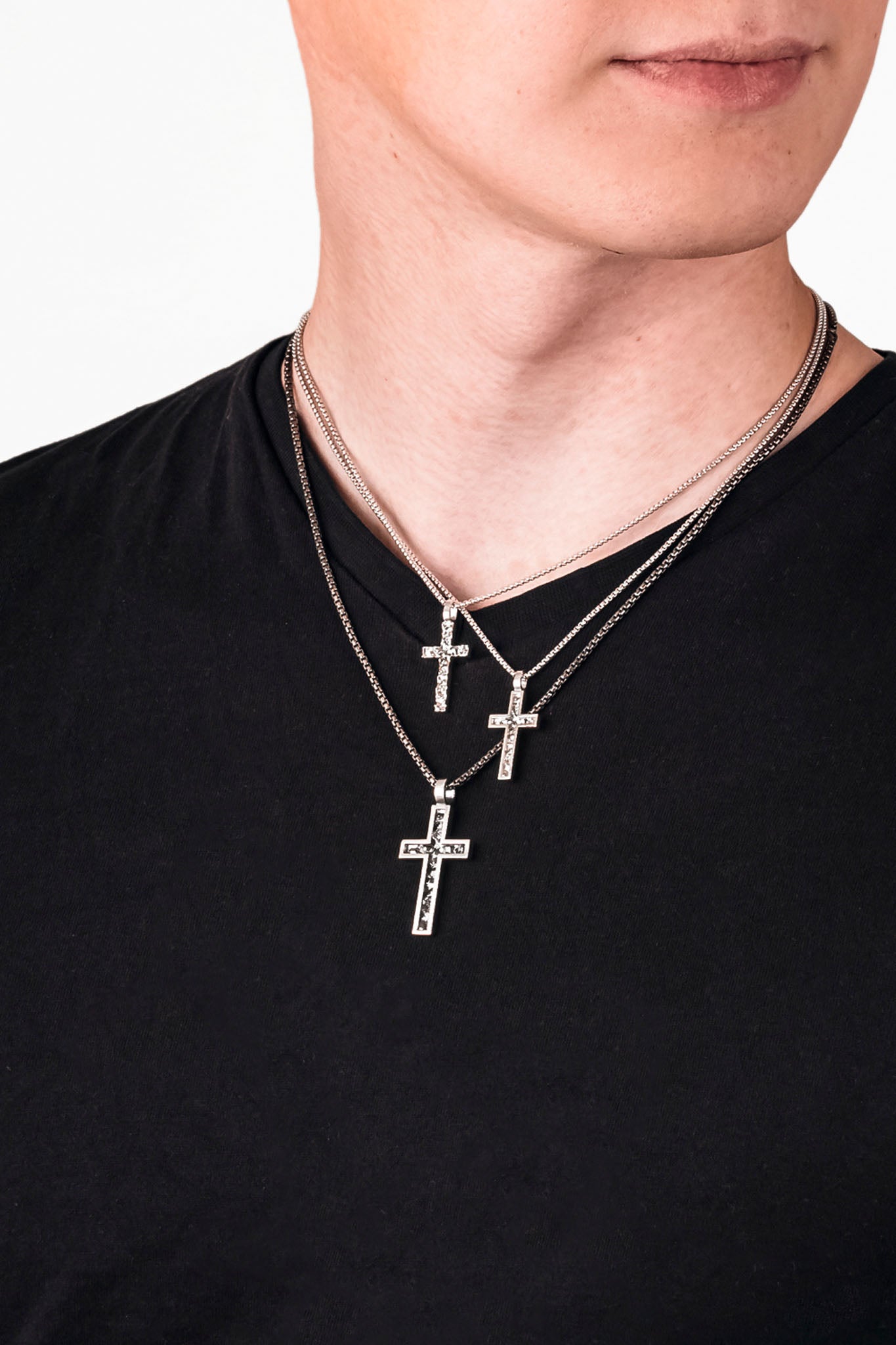 Lumoava Polku risti kaulakoru Säädettävä:45/50cm