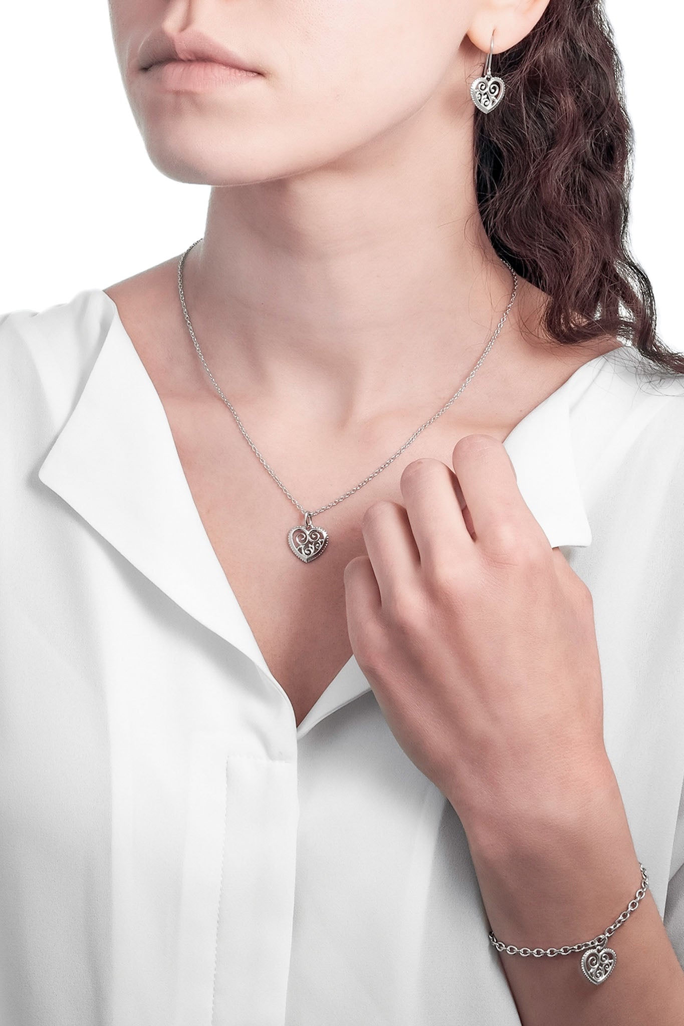 Lumoava Hertta rannekoru Säädettävä:18/19,5cm