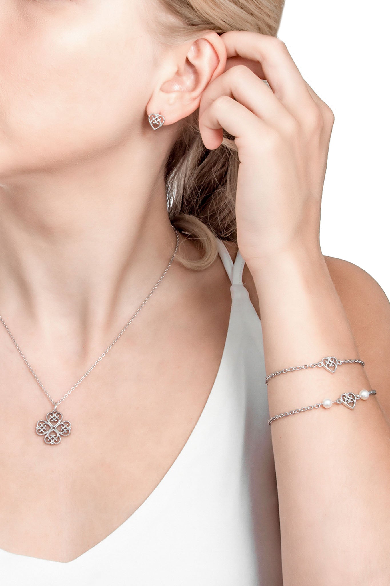 Lumoava Helmi rannekoru Säädettävä:18/19,5cm