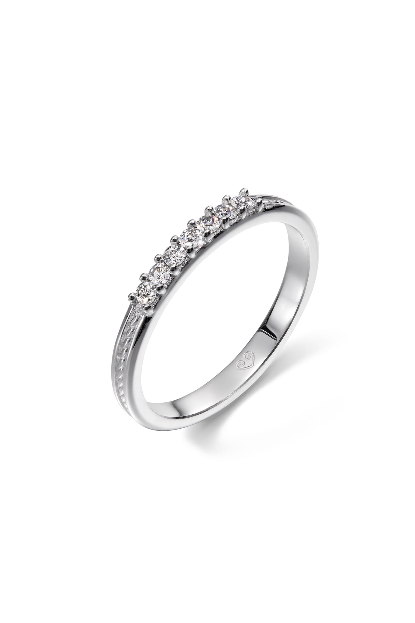 Kalevala Love Ikiaikainen valkokultainen timanttisormus 0,14ct 16,0