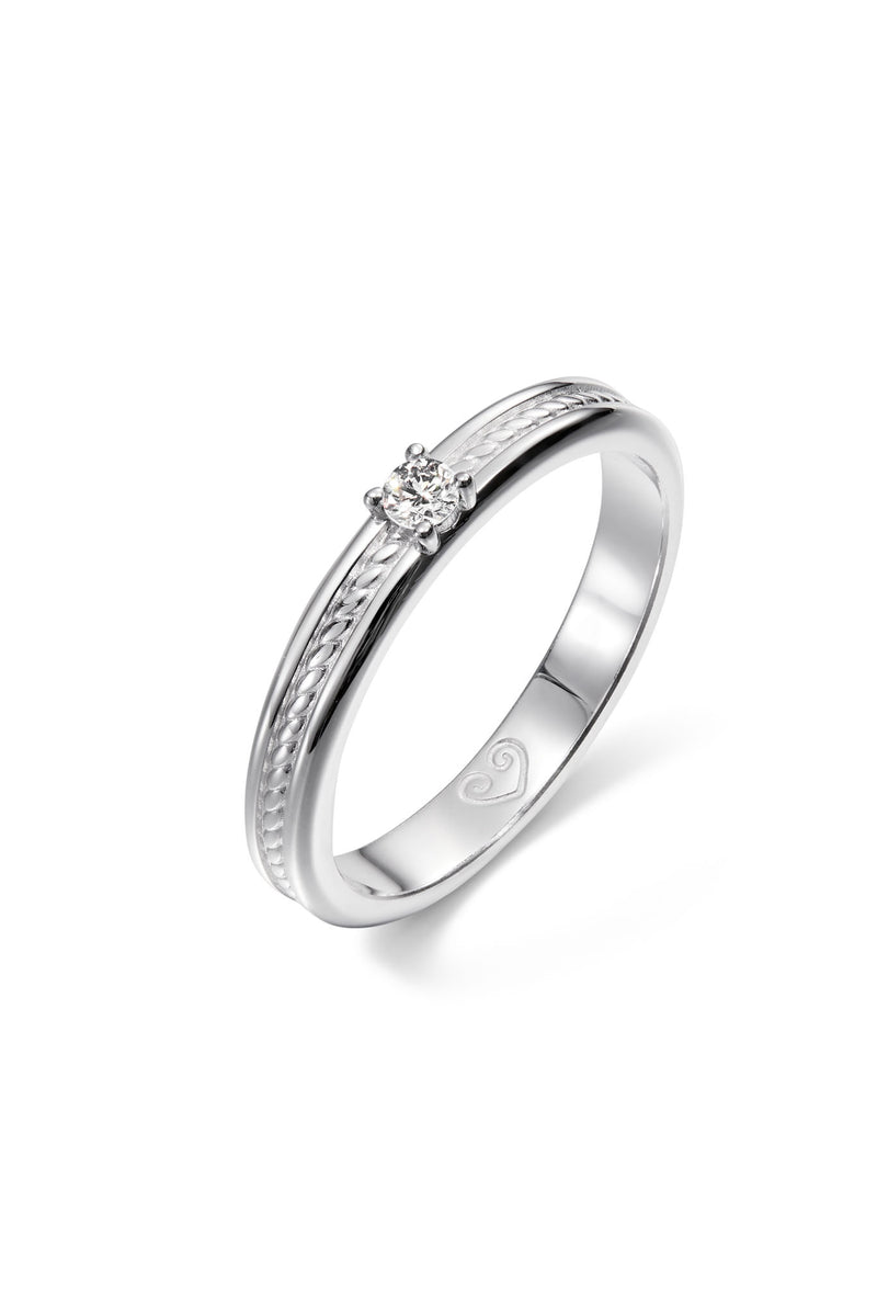 Kalevala Love Ikiaikainen valkokultainen timanttisormus 0,06ct 541000115D tuotekuva
