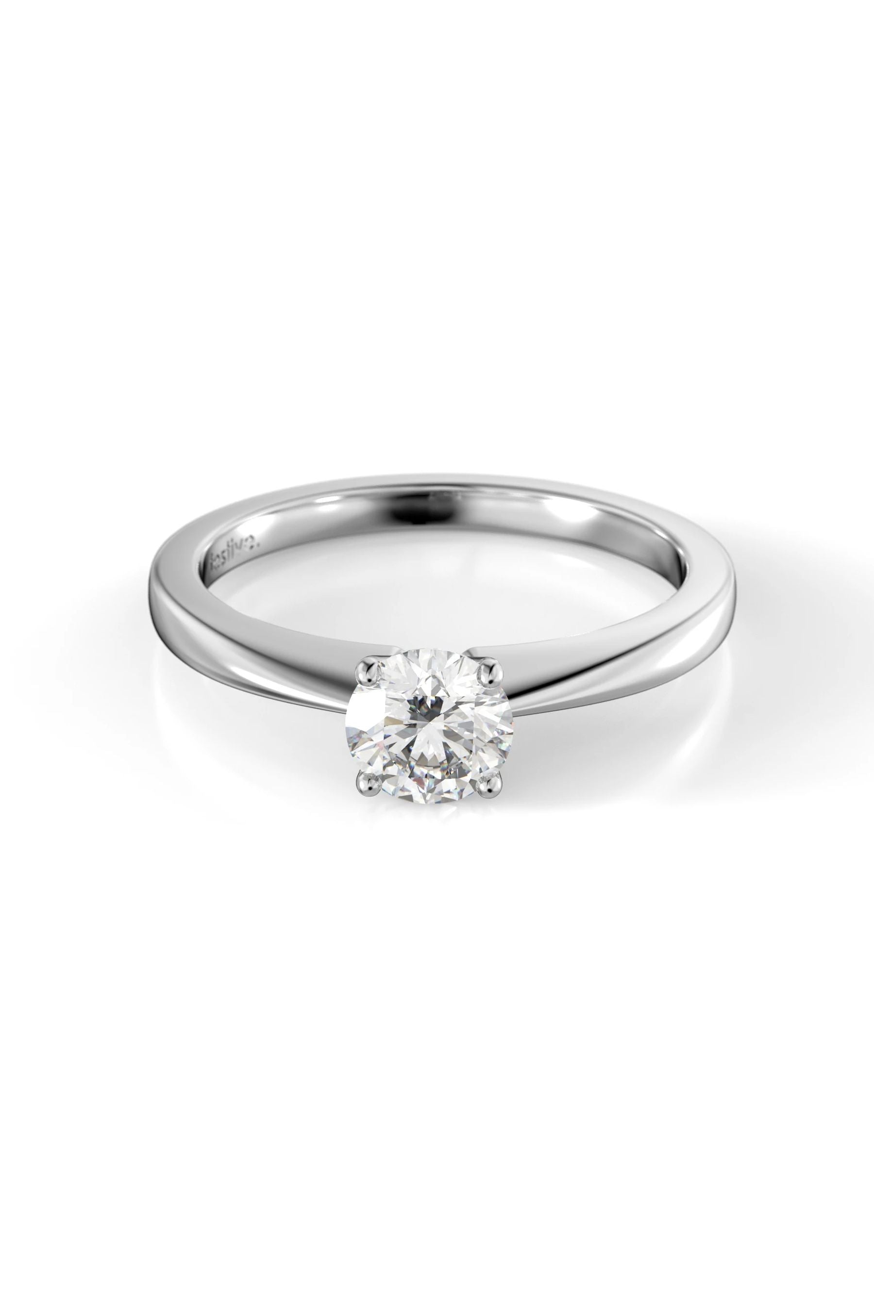 Festive Vanessa 4kr 0,50ct 15,5