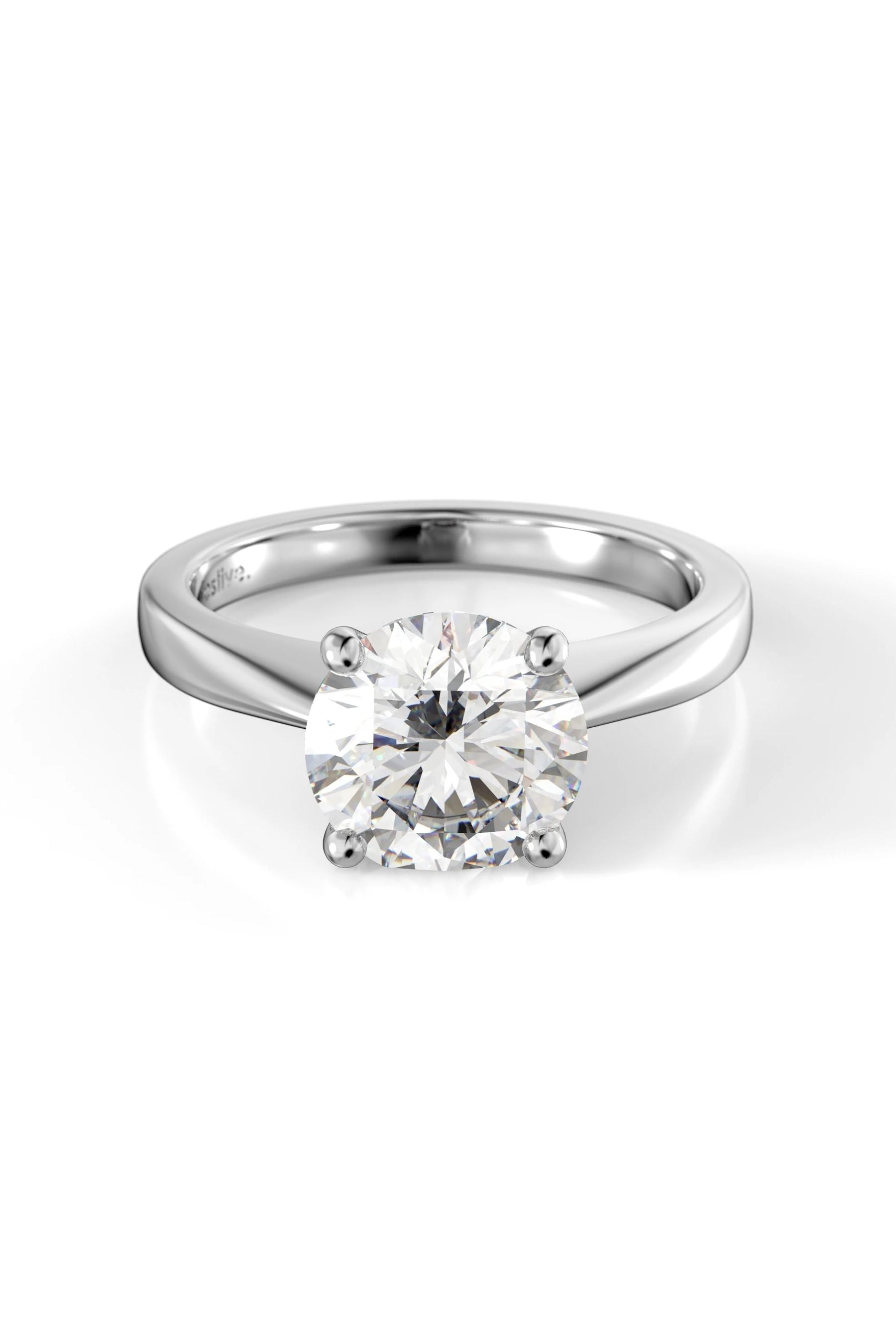 Festive Vanessa 4kr 2,00ct 15,5