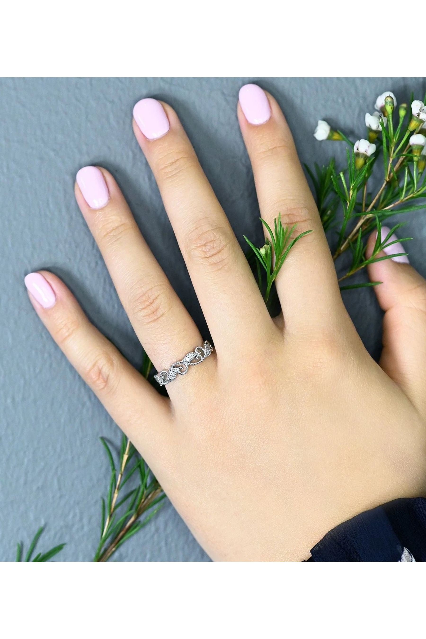 Festive Saga Filigraani 8x0,01ct 15,5