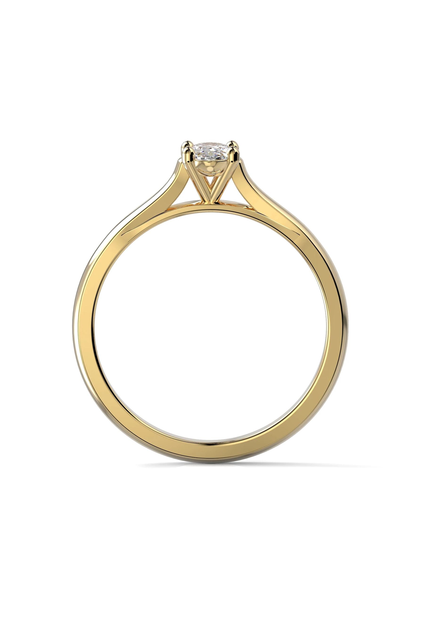 Festive Sesilia Ovaali 4kr 0,30ct 15,5