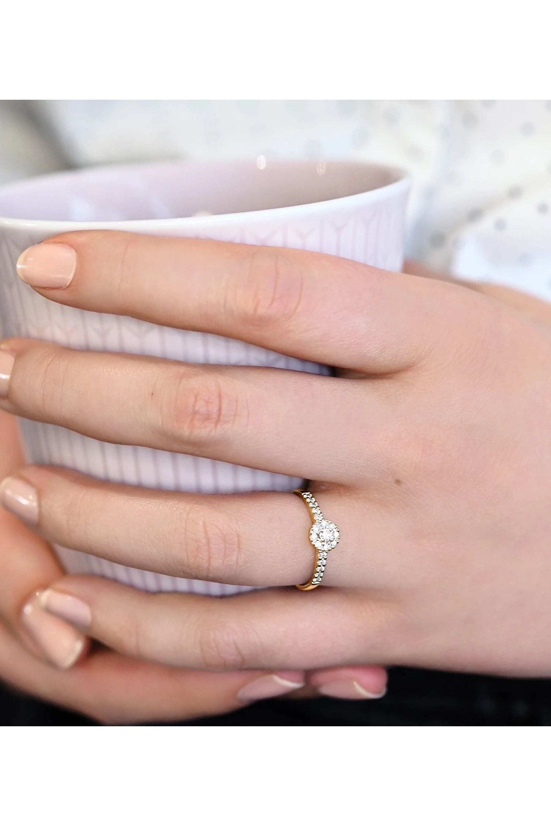 Festive Bella Halo Sivukivillä 0,07ct + 18x0,01ct 15,5