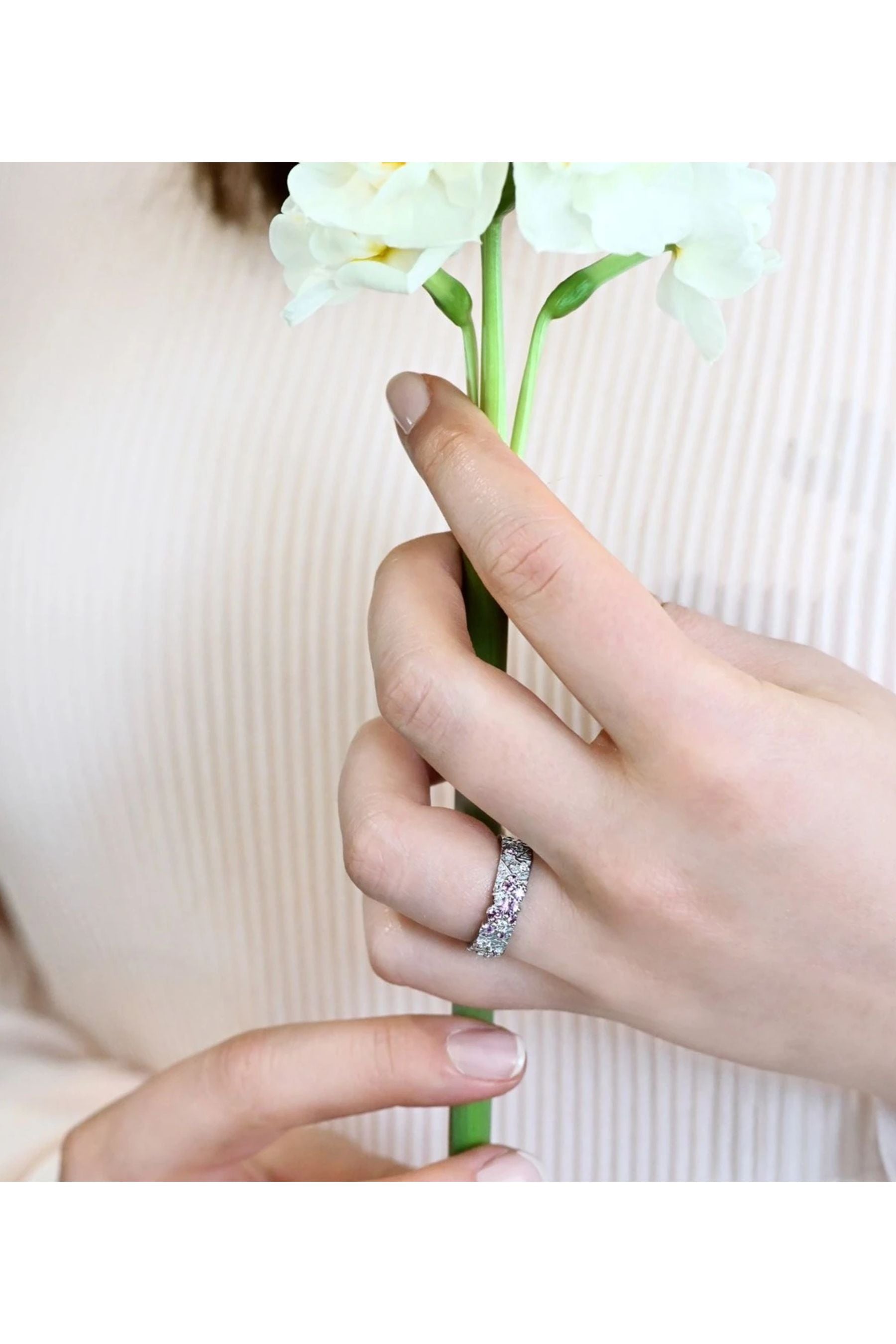 Festive Routa Rakka Pink 0,03ct + 5x0,01 + Pinkki Safiiri + Turmaliini 15,5