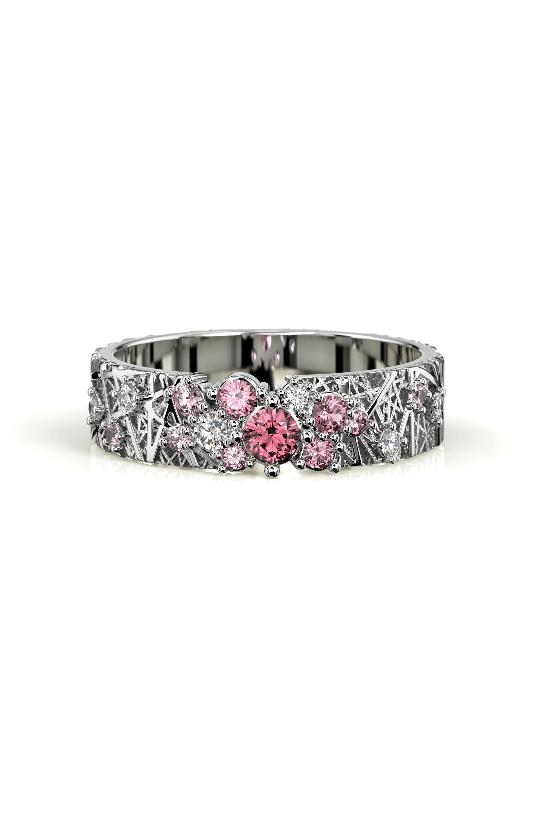 Festive Routa Rakka Pink 0,03ct + 5x0,01 + Pinkki Safiiri + Turmaliini 15,5