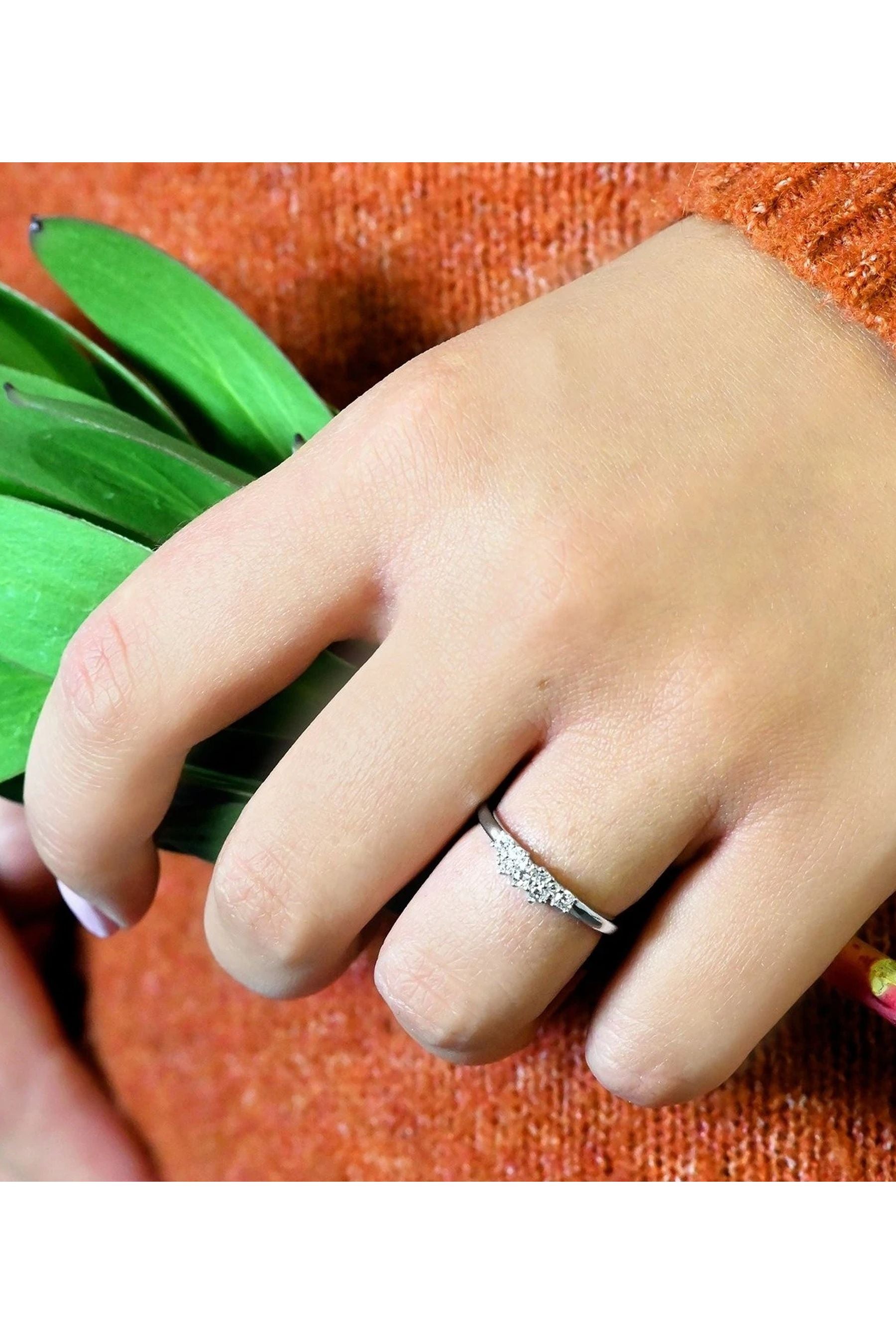 Festive Nadja 0,05ct + 2x0,03ct + 2x0,02ct + 3x0,01ct 15,5