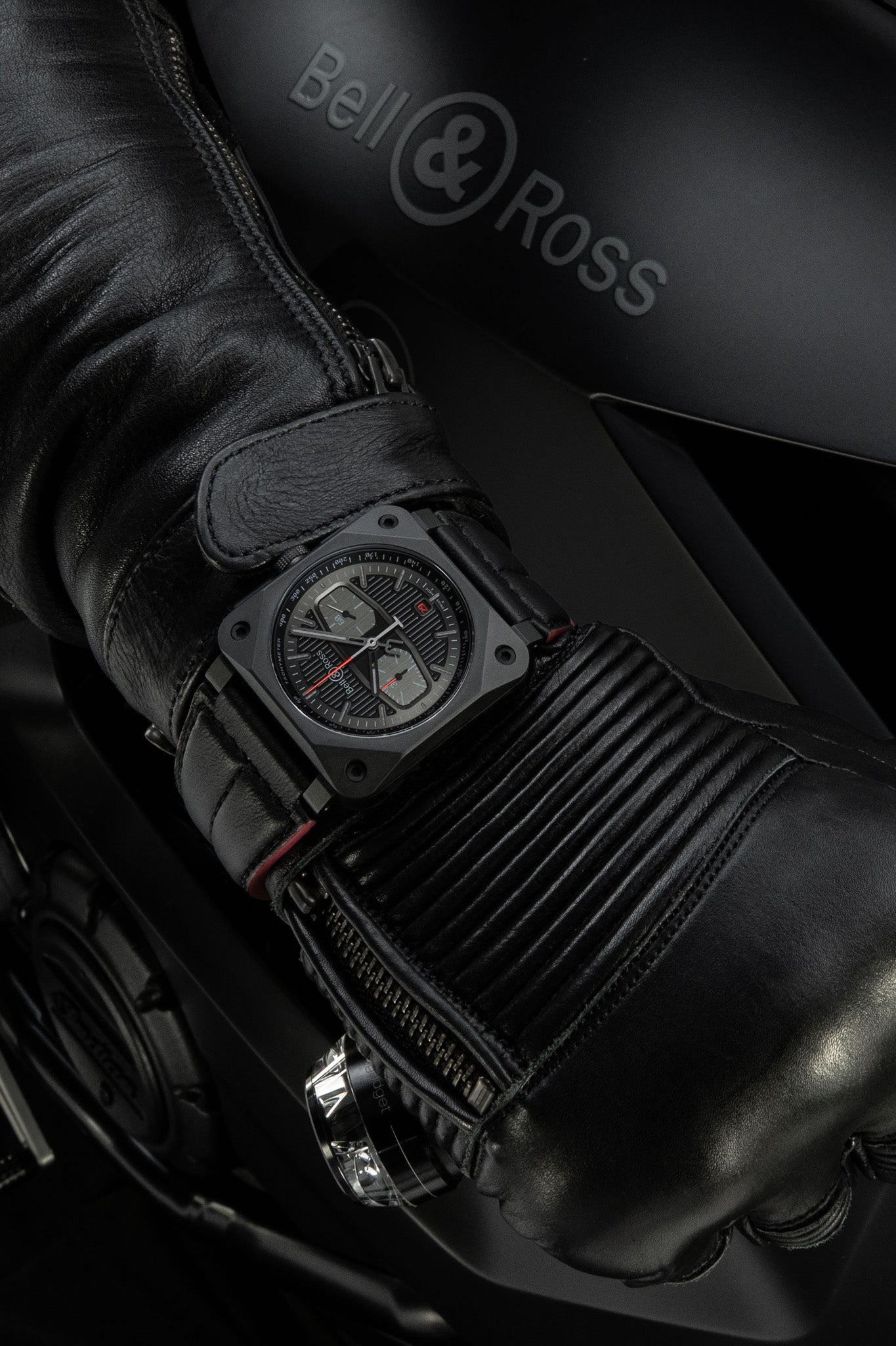 Bell & Ross BR 03-94 Blacktrack Limited Edition rannekello