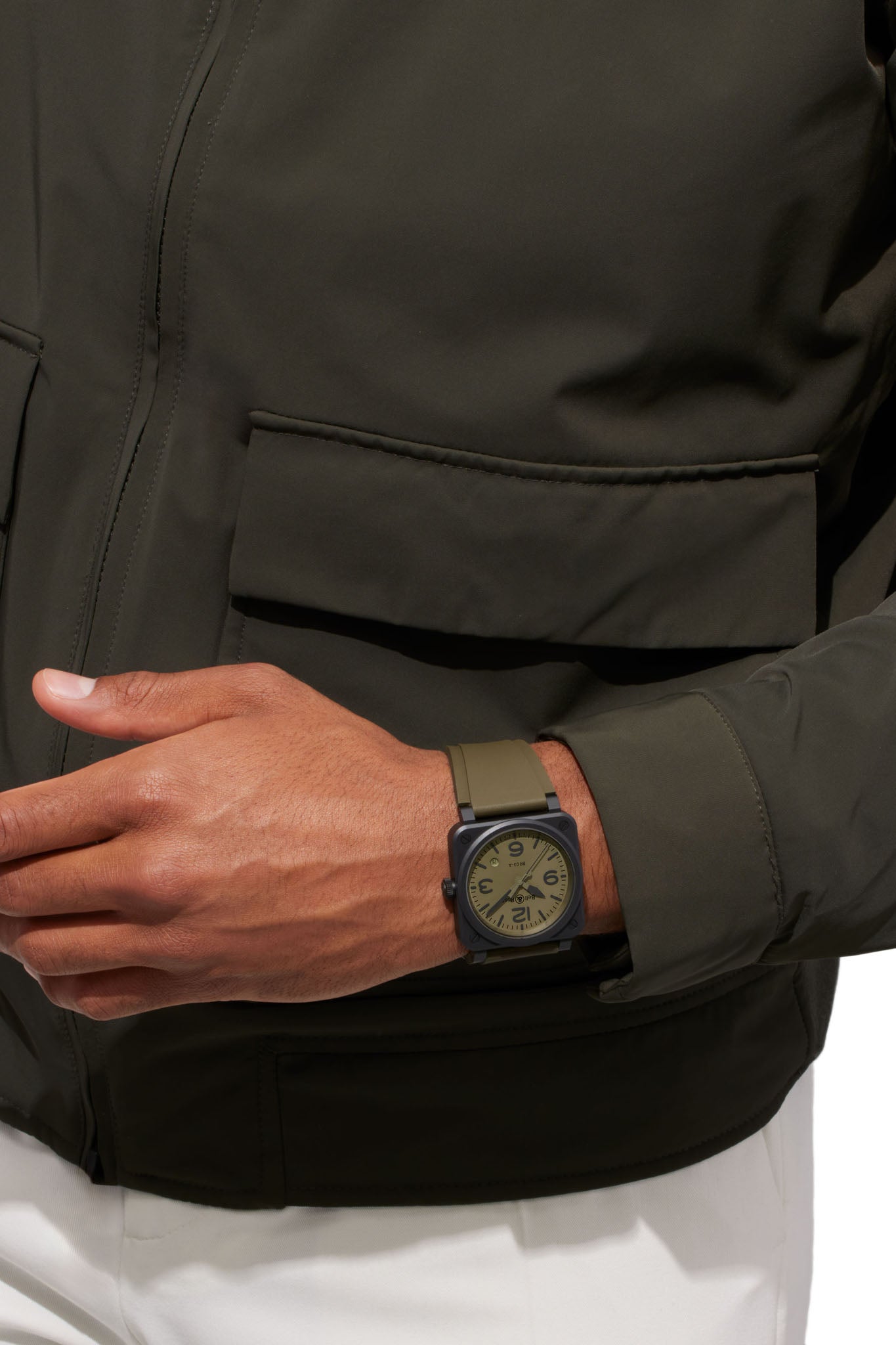 Bell & Ross BR 03-A Military Ceramic rannekello