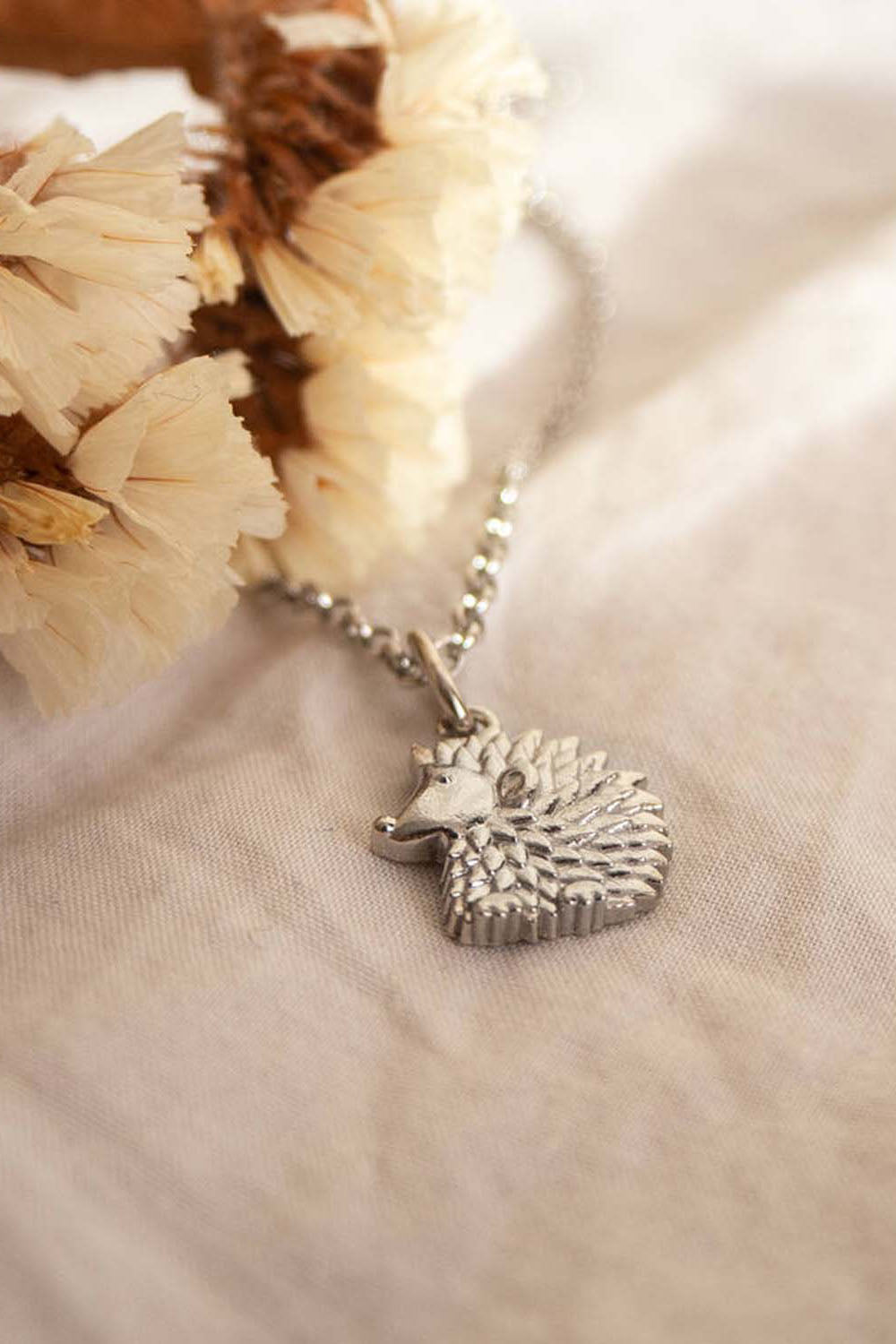 Lumoava Siili Sippura kaulakoru Säädettävä:36/38cm