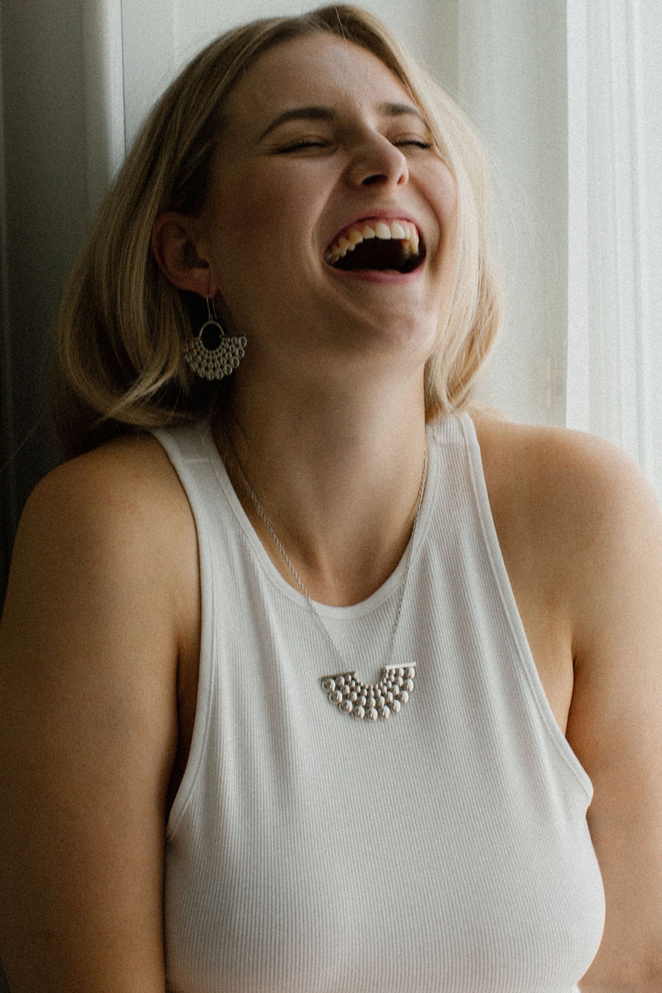 Lumoava Aika hopeinen kaulakoru