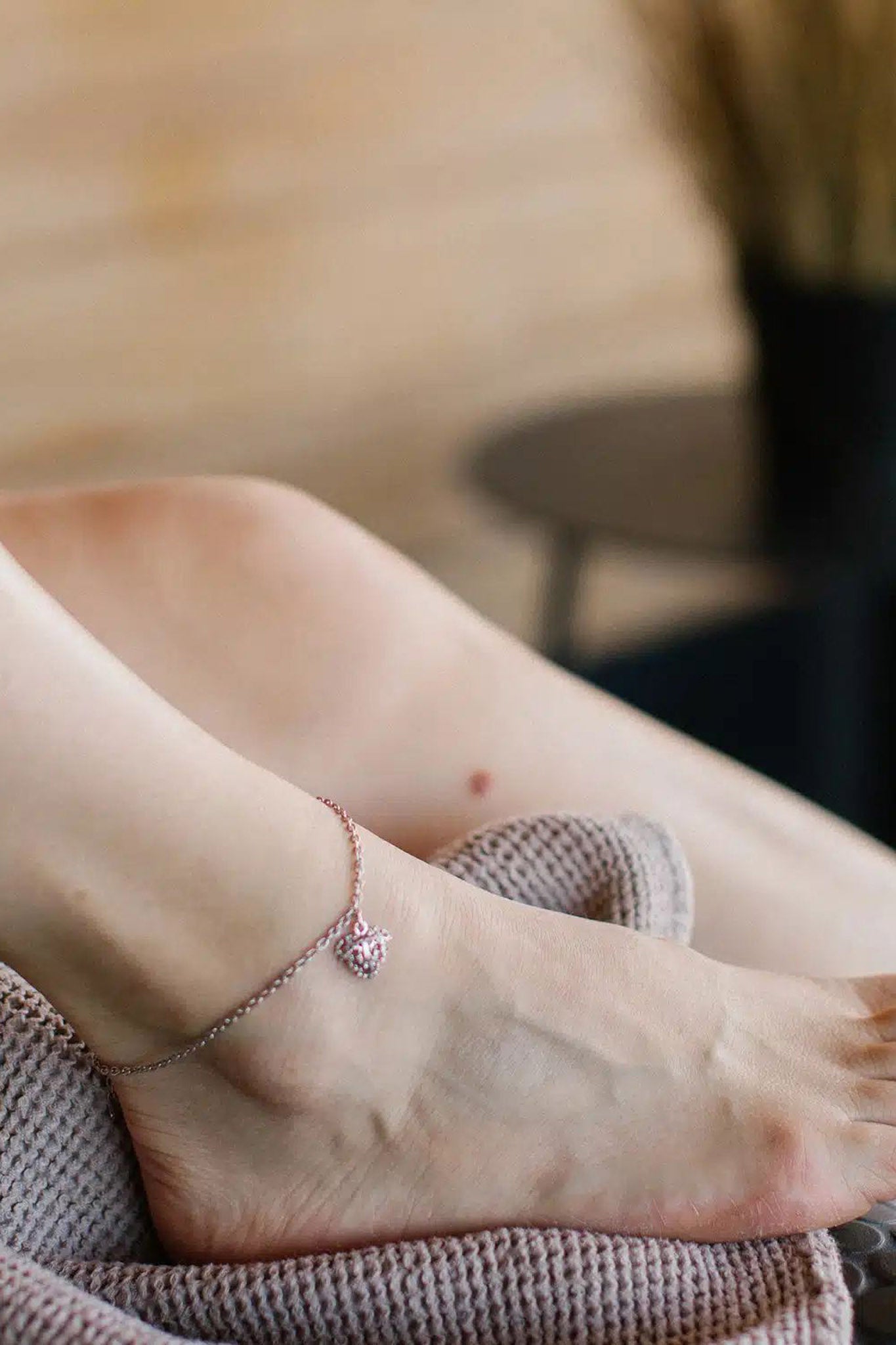 Lumoava Bella hopeinen nilkkakoru