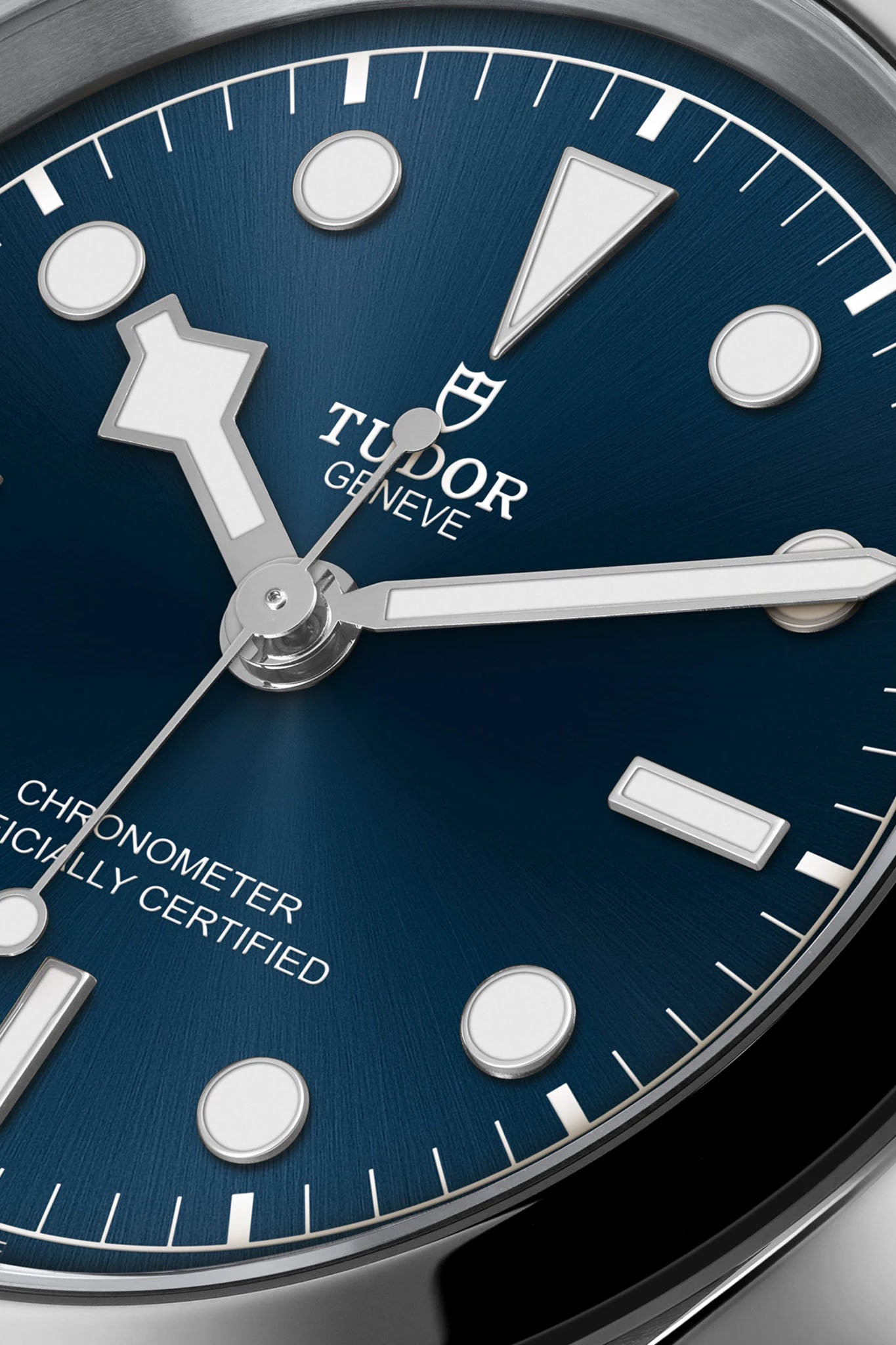 Tudor Black Bay 36 rannekello