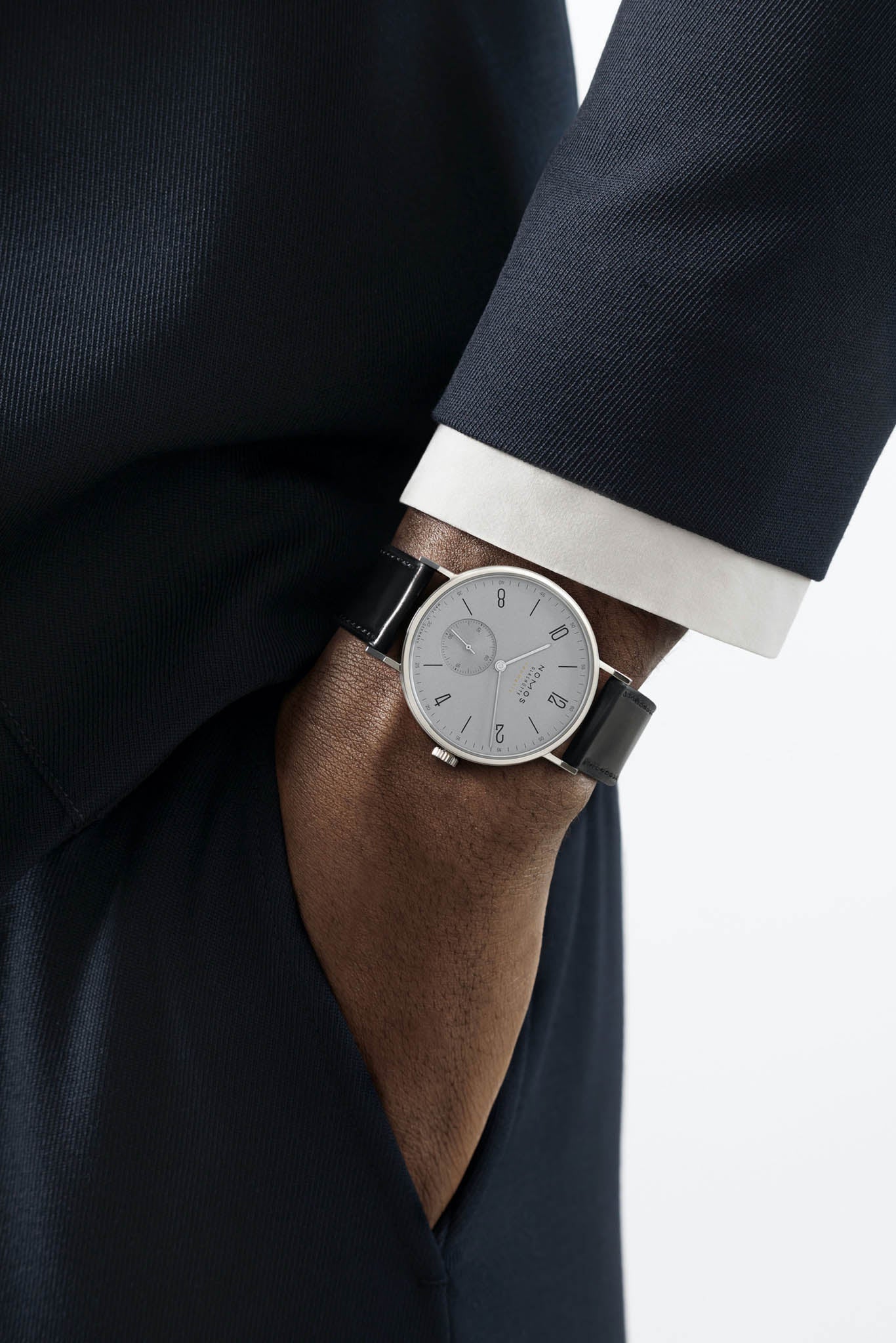 Nomos Tangente Neomatik 39 Platinum Gray rannekello Default Title