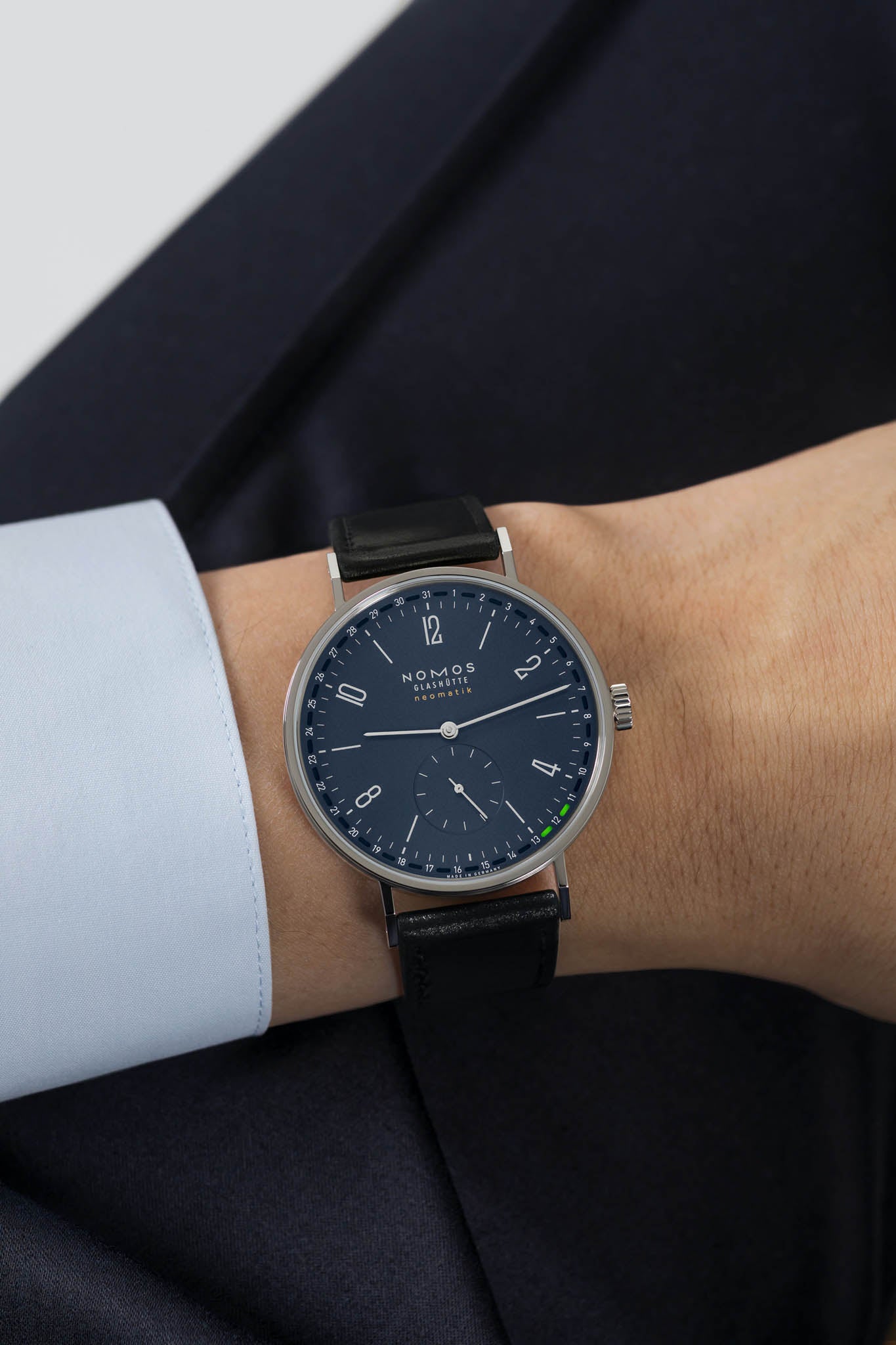 Nomos Tangente Neomatik 41 Update Midnight Blue rannekello Default Title