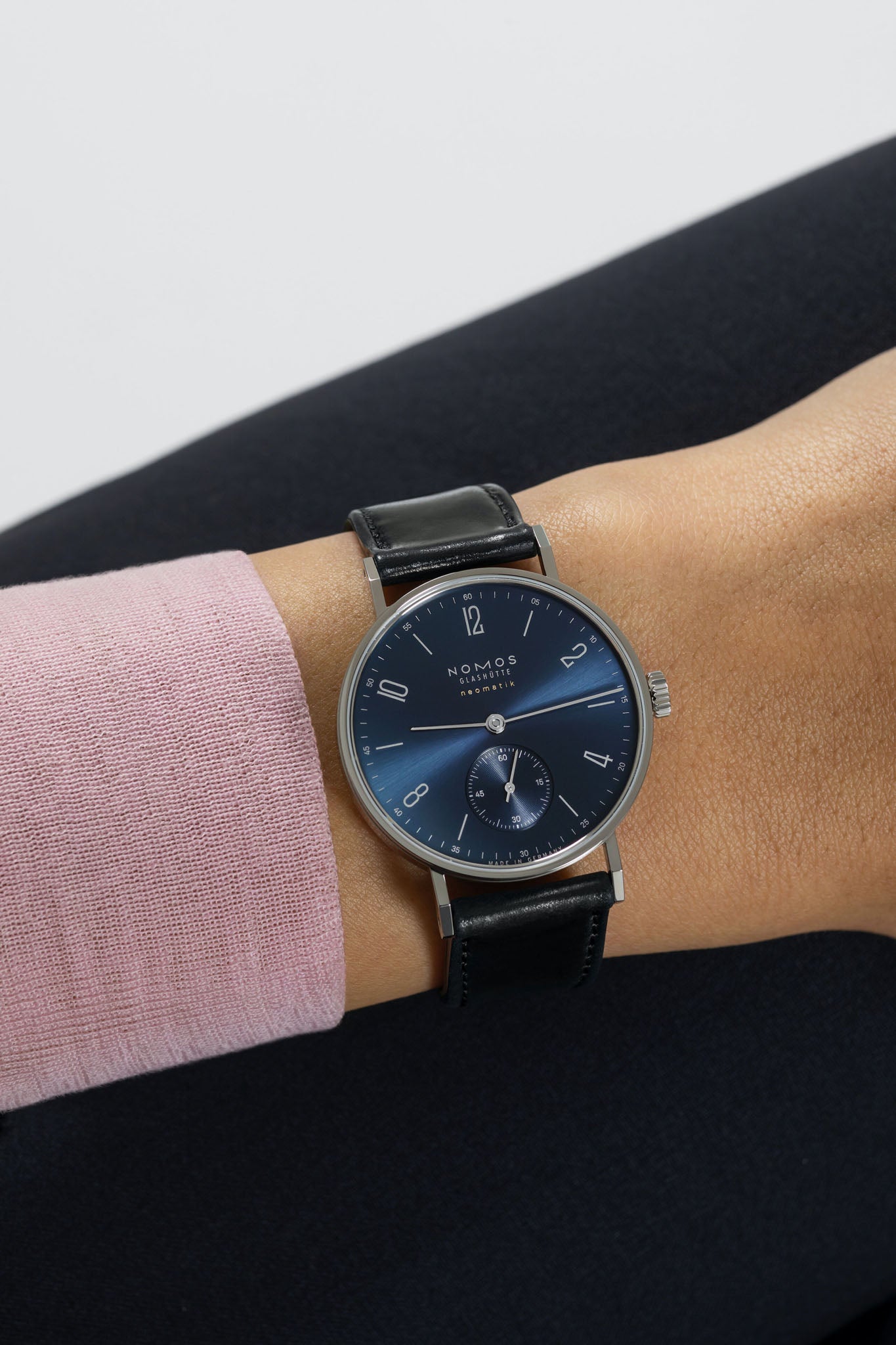 Nomos Tangente Neomatik 35 Blue Gold rannekello Default Title