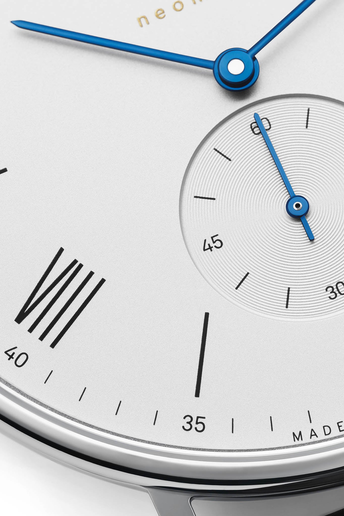 Nomos Ludwig Neomatik 41 Date rannekello Default Title