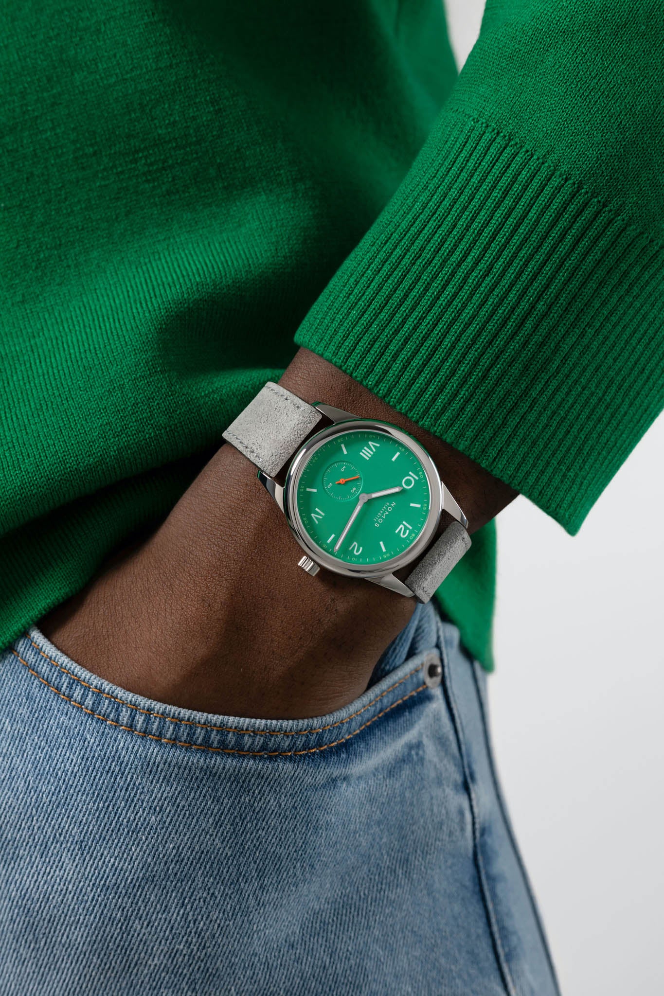 Nomos Glashütte Club Campus 38 Electric Green rannekello