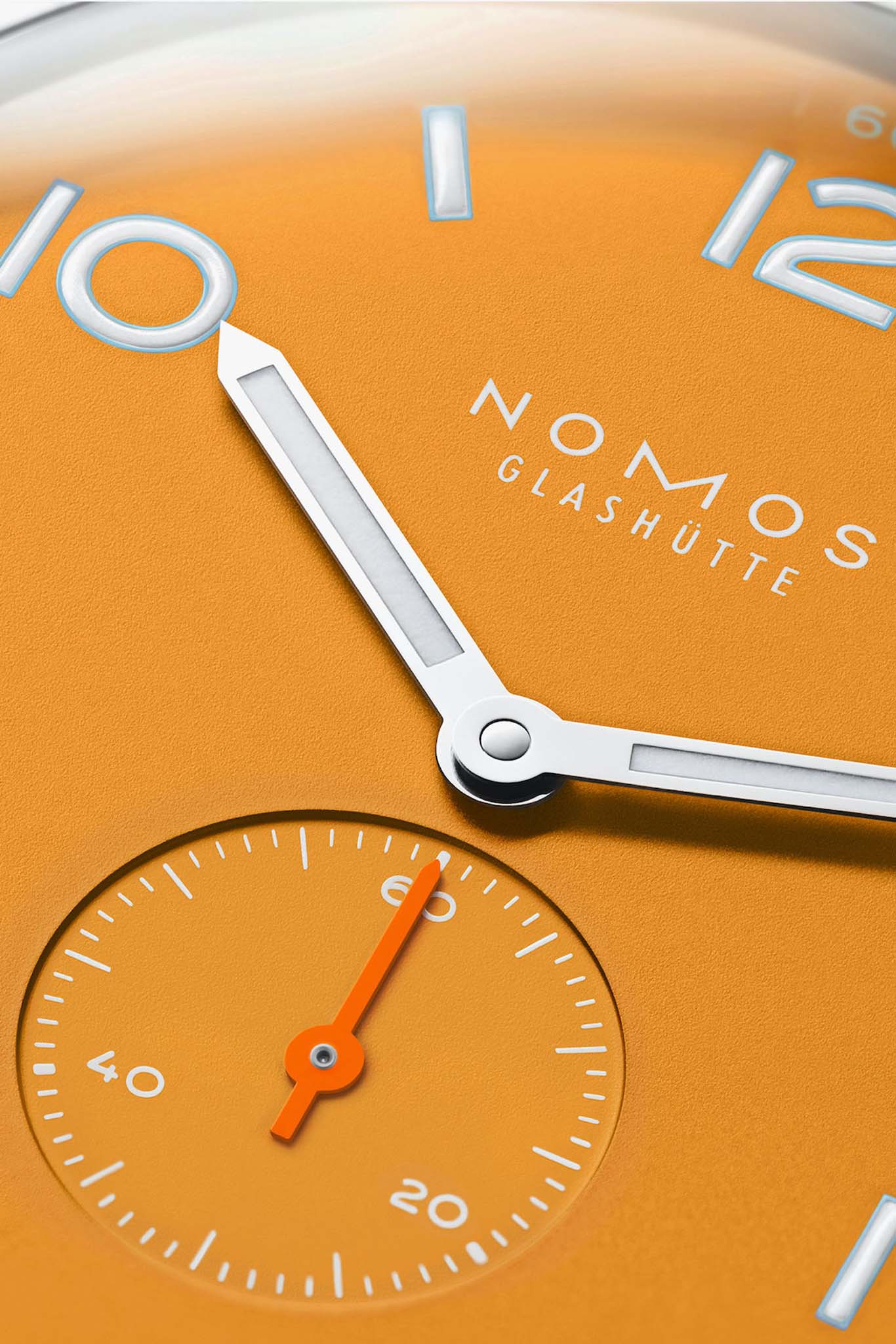 Nomos Glashütte Club Campus 38 Future Orange rannekello