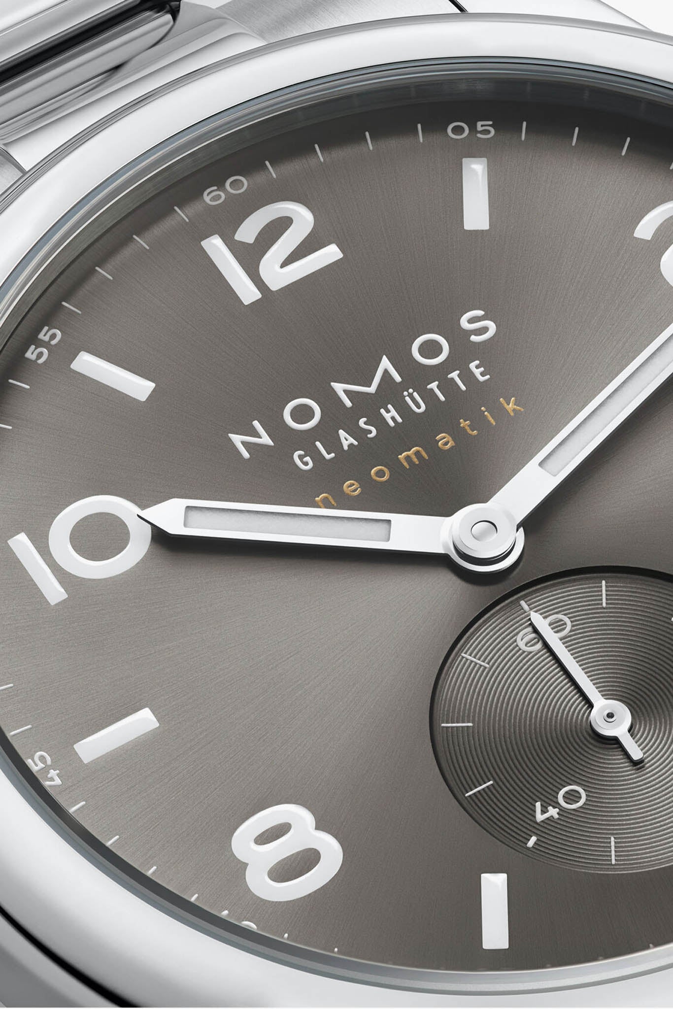 Nomos Glashütte Club Sport Neomatik 39 Smoke rannekello