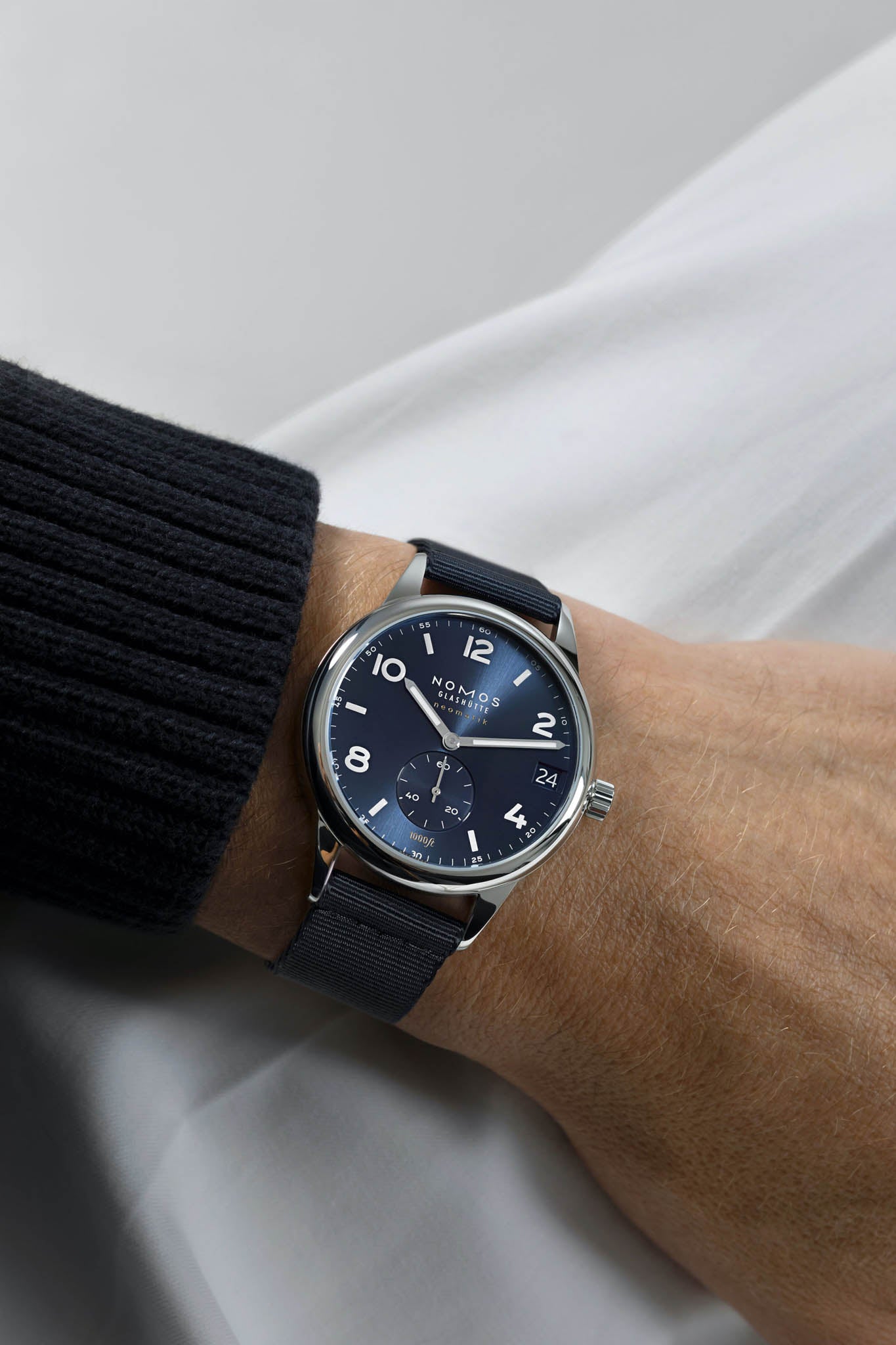 Nomos Club Sport Neomatik 42 Date Blue rannekello Default Title