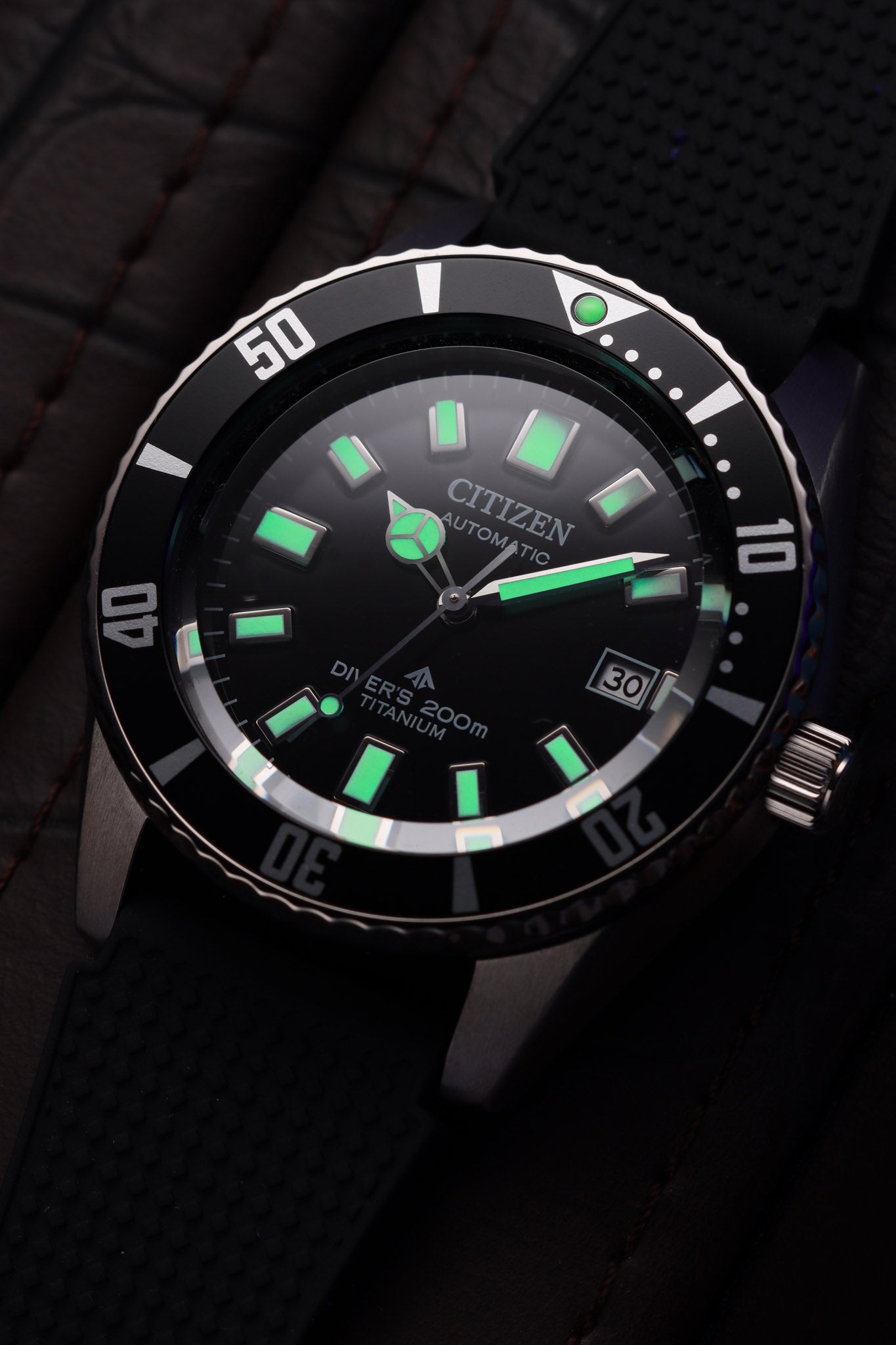 Citizen Automatic Diver Super Titanium rannekello Default Title