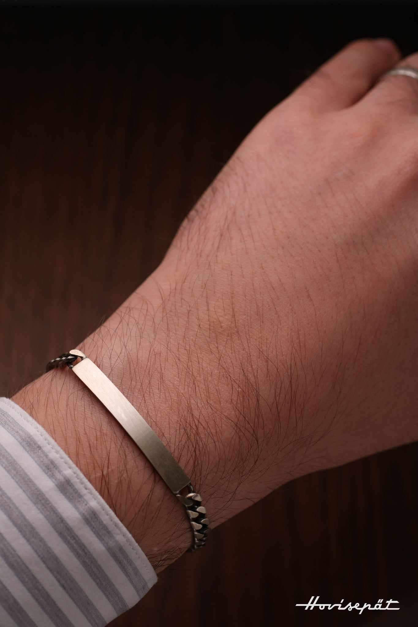 Tummennettu panssariketju rannekoru laatalla 5,1mm 19cm