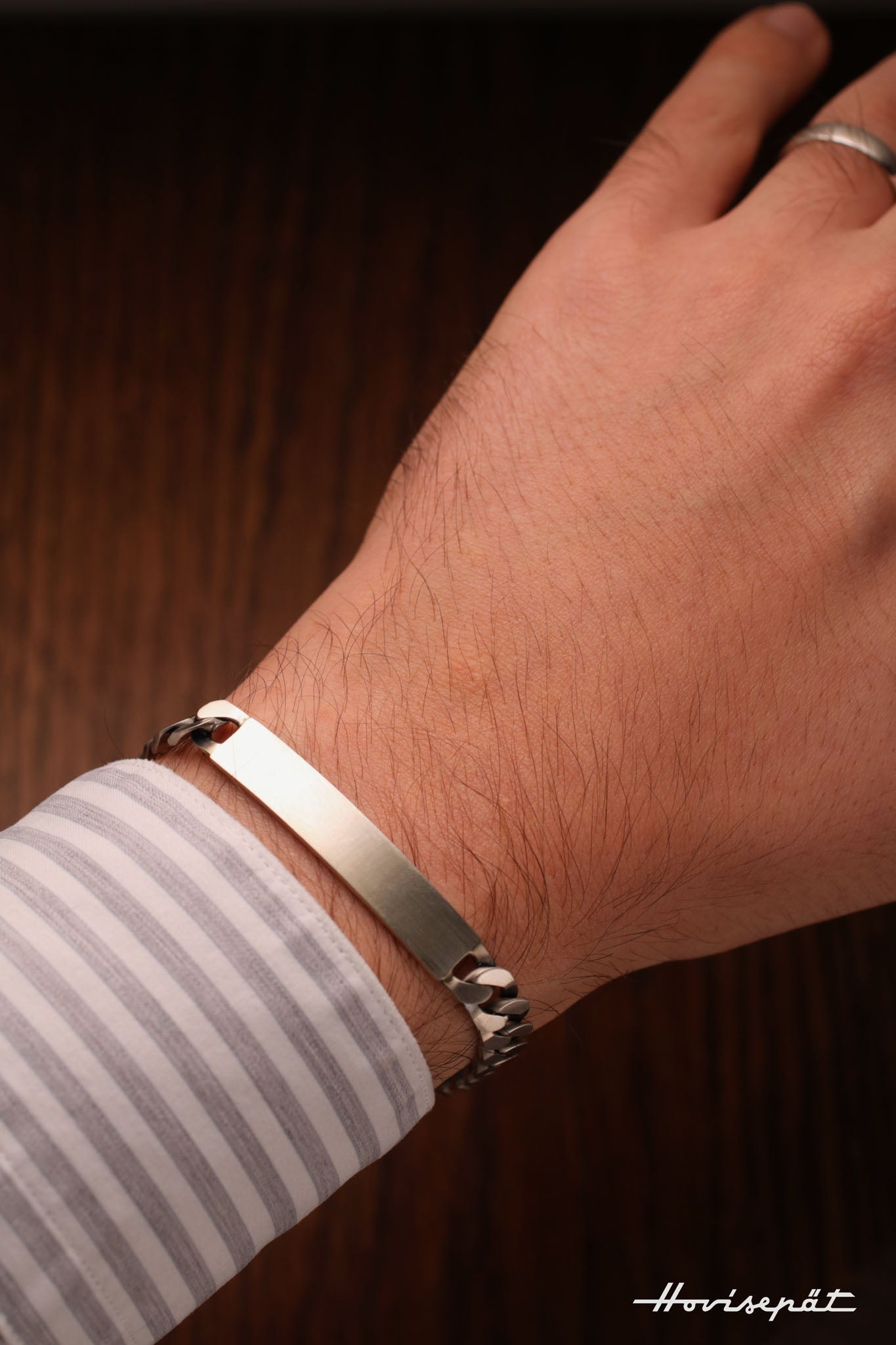 Tummennettu panssariketju rannekoru laatalla 7,8mm 21cm