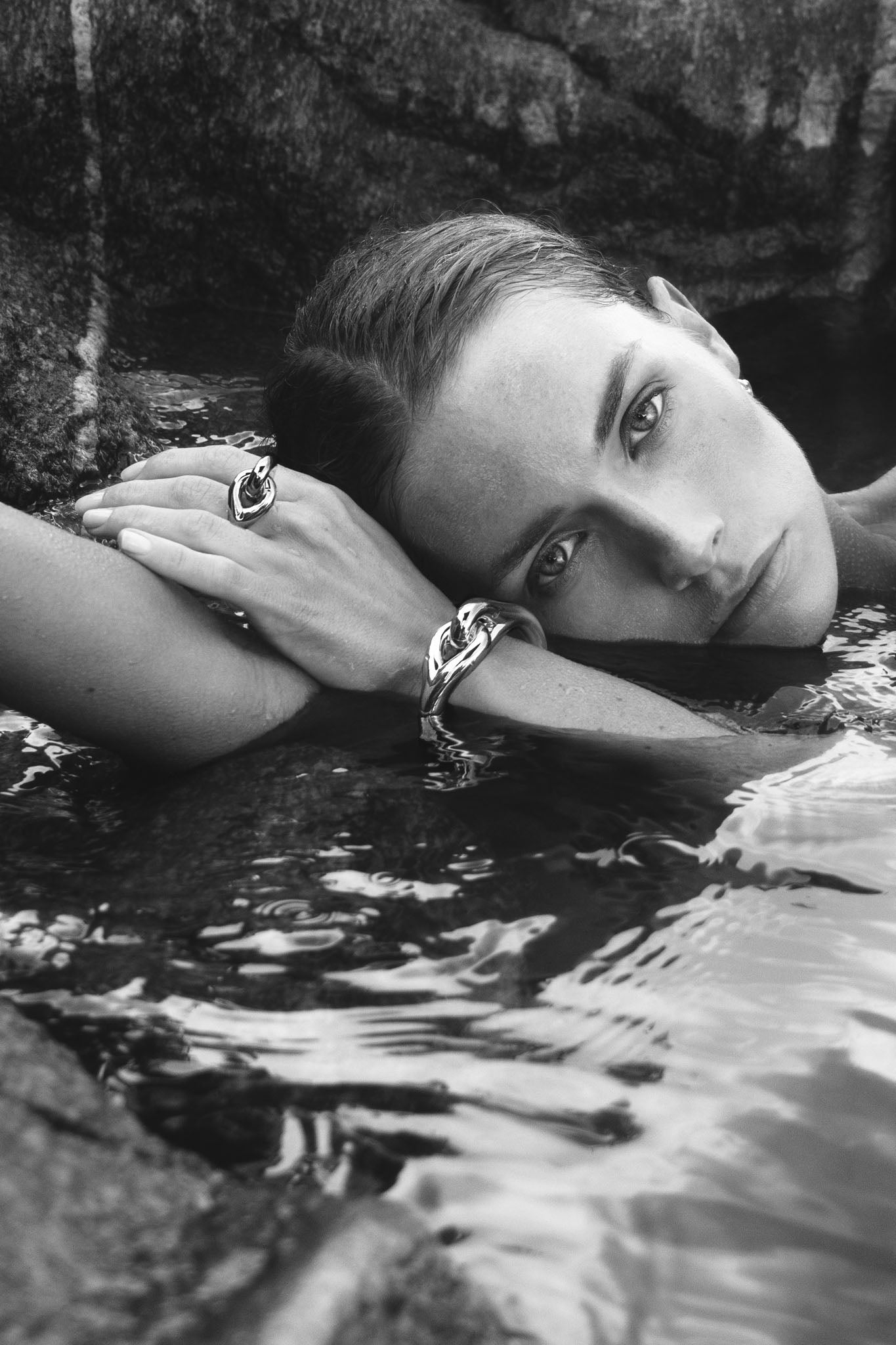 Efva Attling Soulmate Cuff hopeinen rannekoru