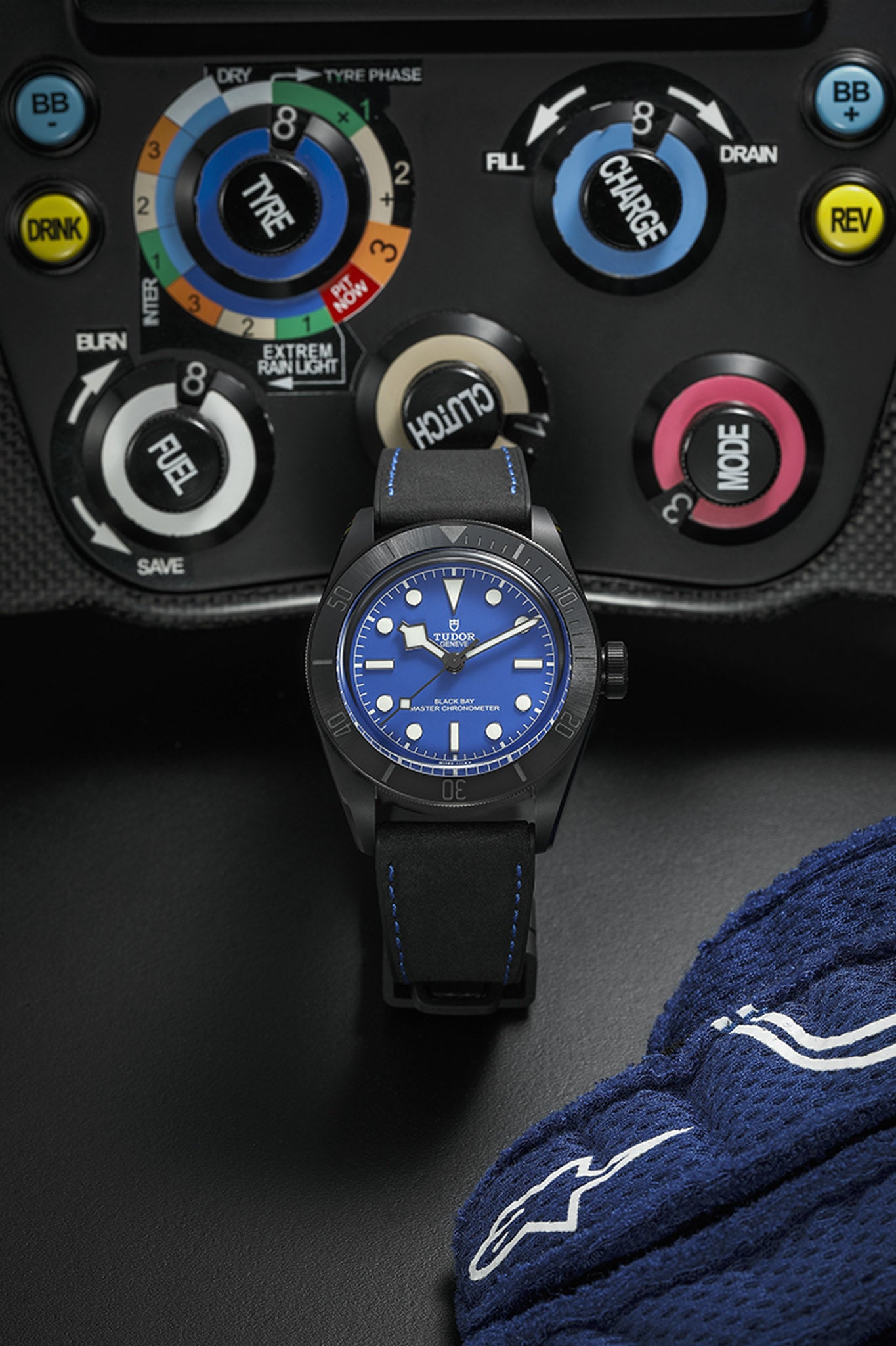 Tudor Black Bay Ceramic Blue rannekello