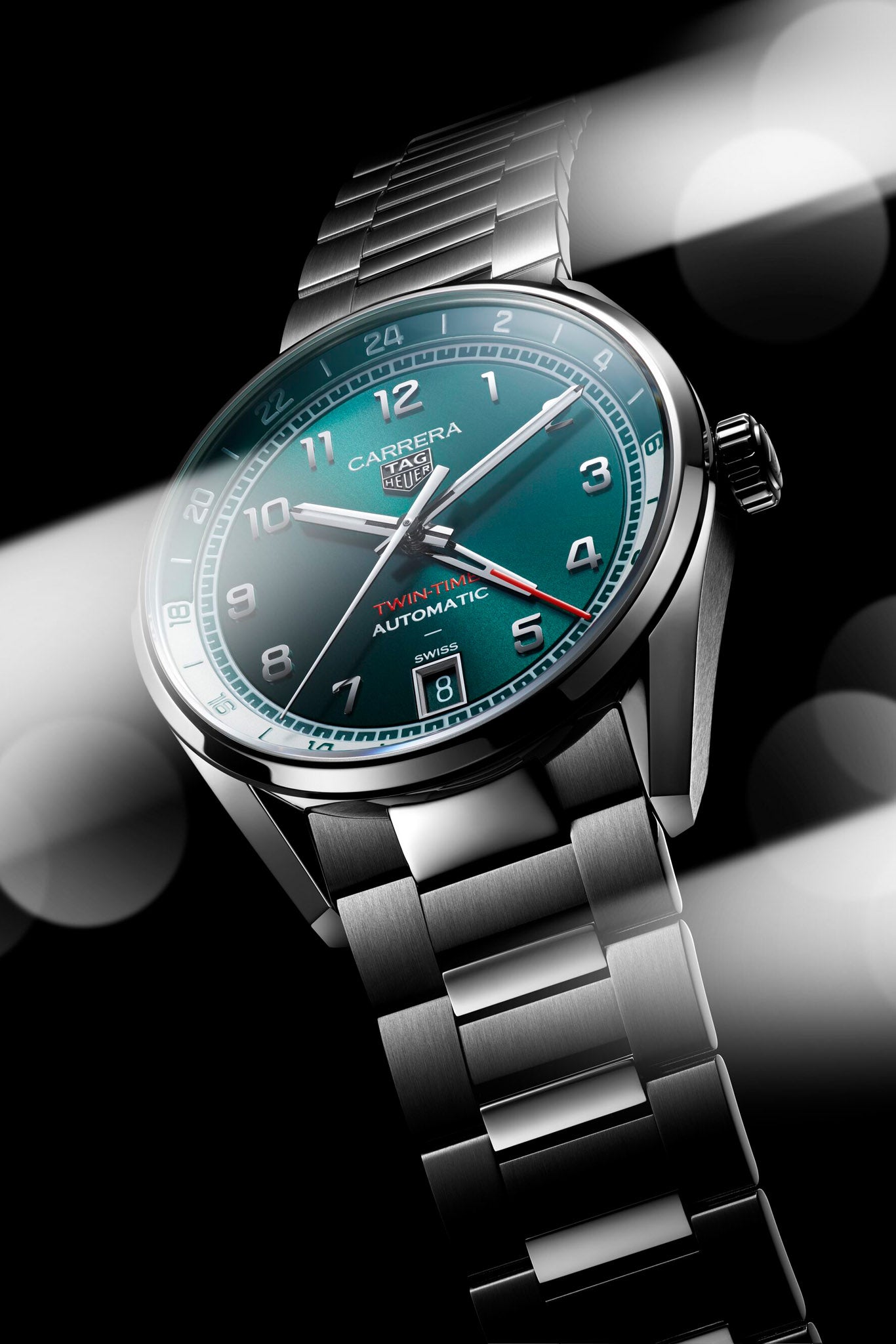 TAG Heuer Carrera Date Twin Time rannekello