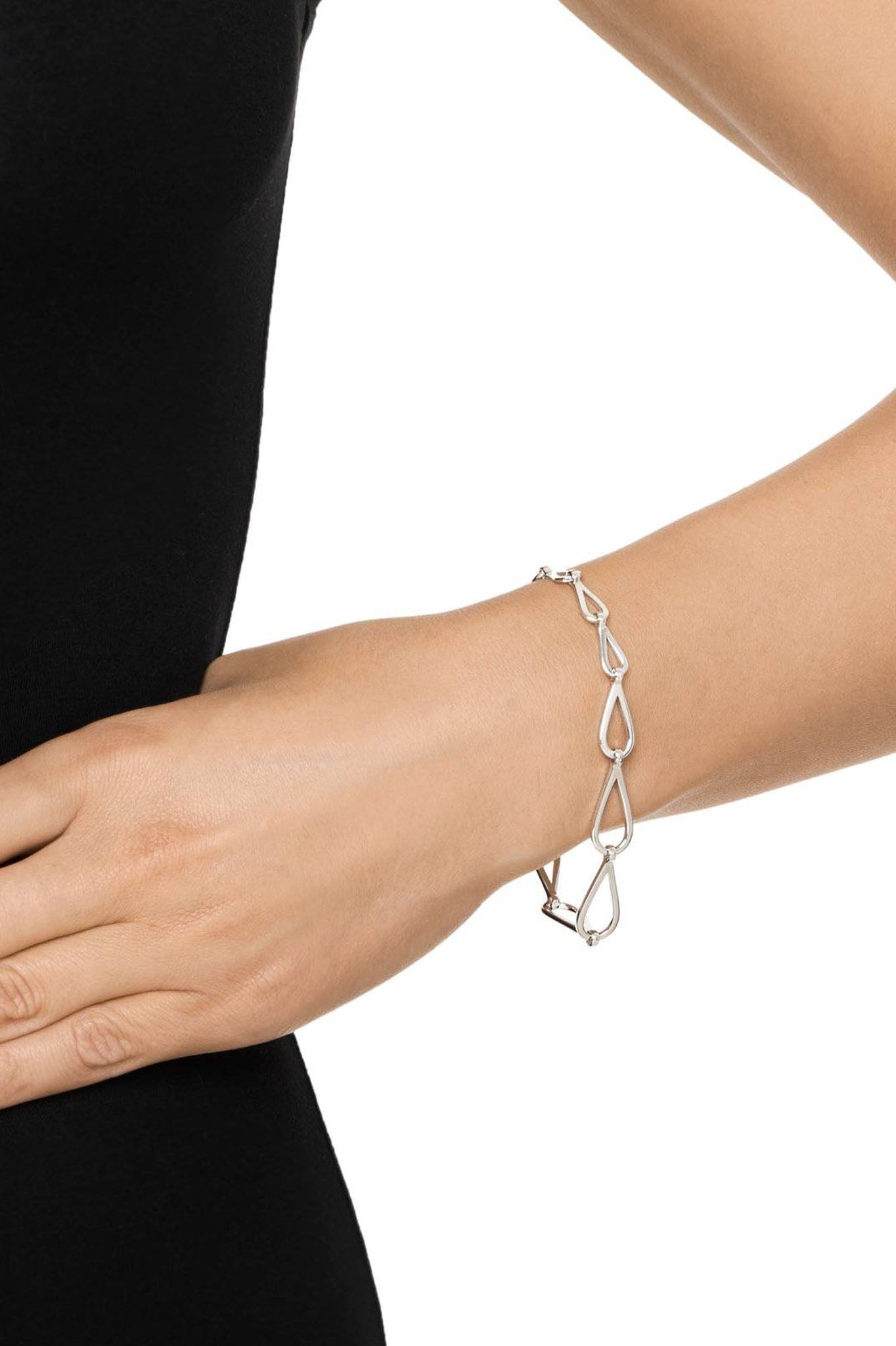 Efva Attling Hooked On A Feeling Bracelet hopeinen rannekoru