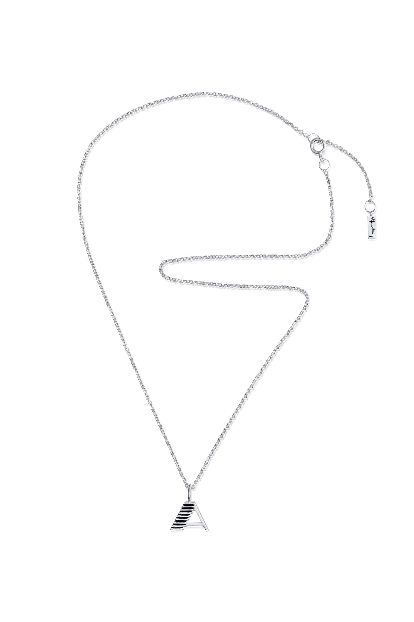 Efva Attling Love Letter hopeinen kirjainkaulakoru