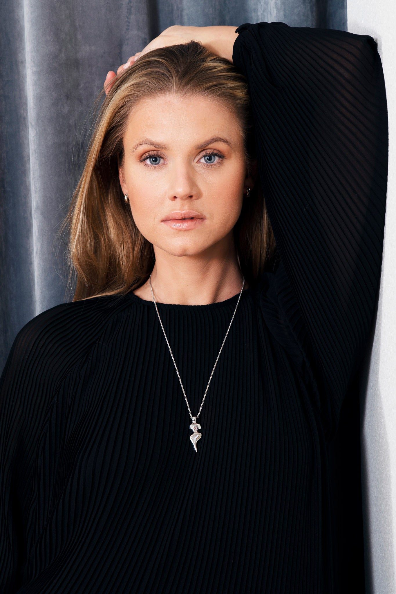 Efva Attling Nous Les Femmes kaulakoru