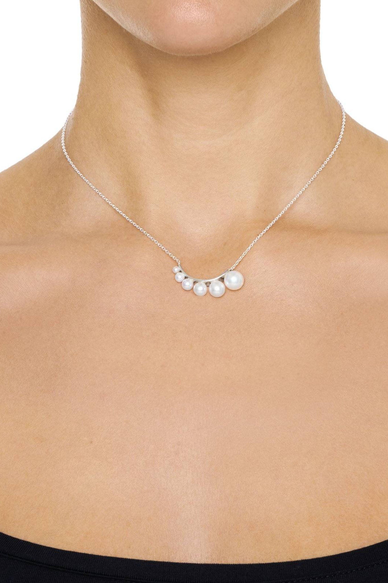 Efva Attling Strings Of Pearls Necklace hopeinen kaulakoru