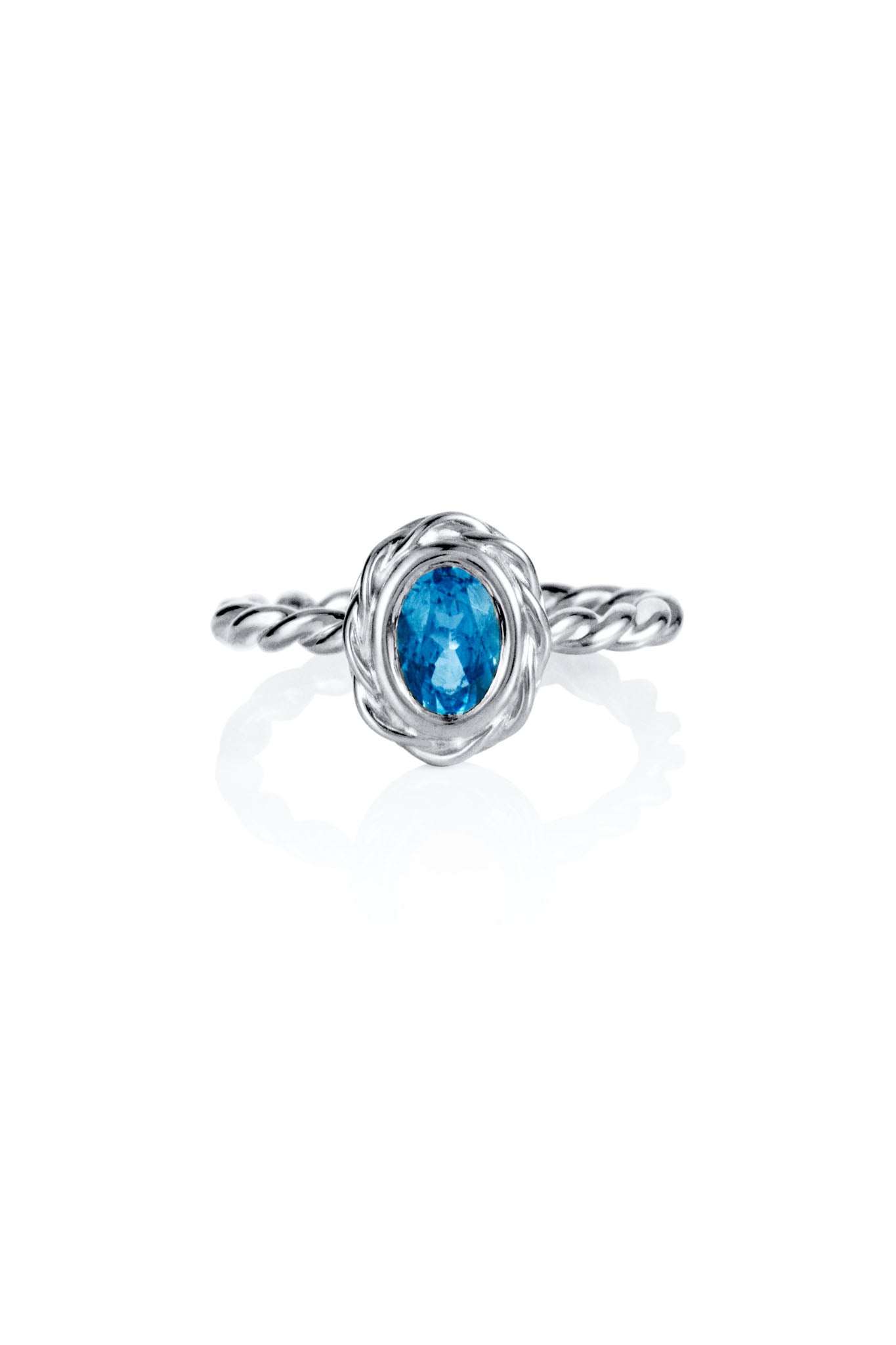 Efva Attling Wrapped Colour Ring, Blue Topaz valkokultainen sormus