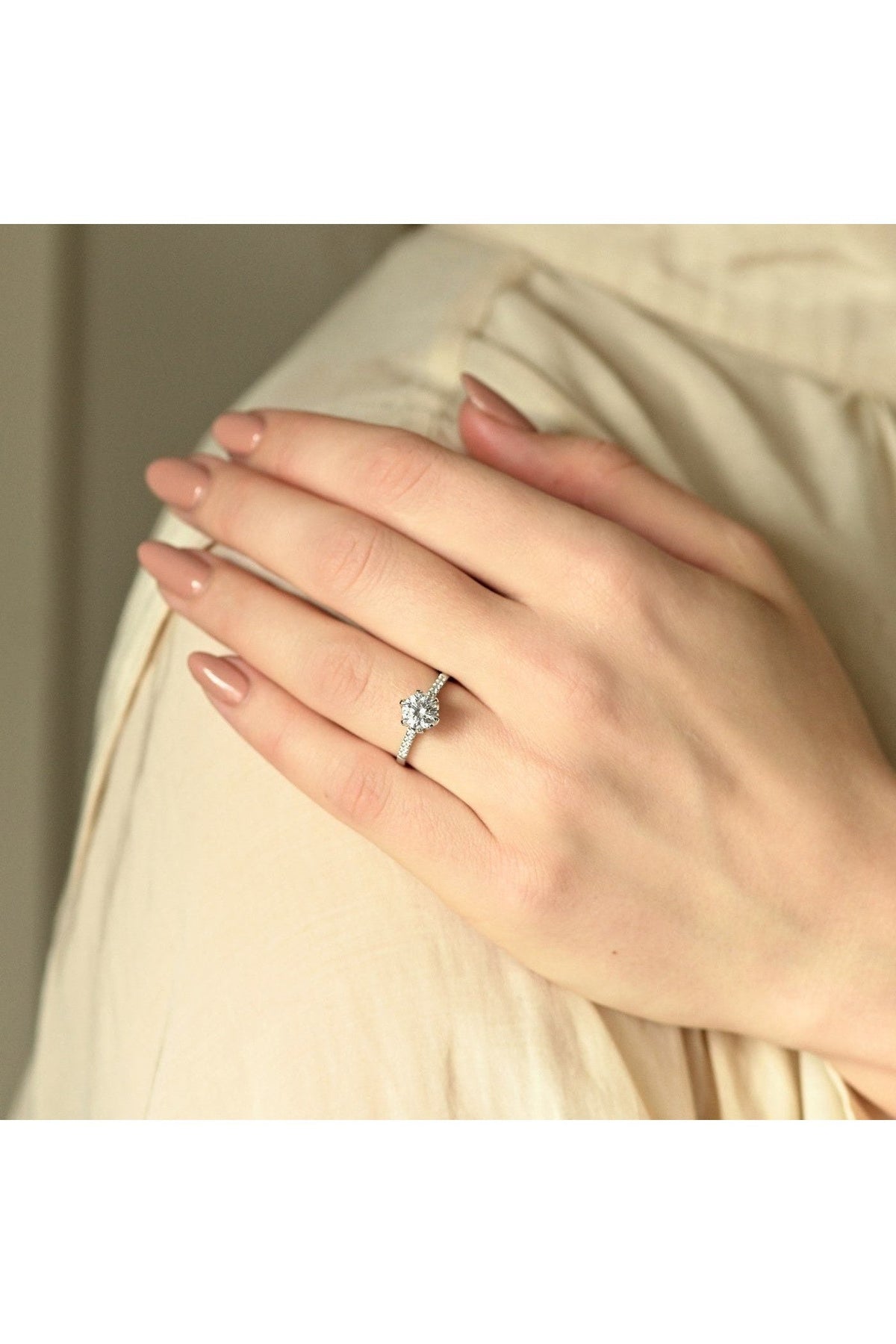 #materiaali_valkokulta (585/14k)|valkokulta (750/18k)|platina (950)